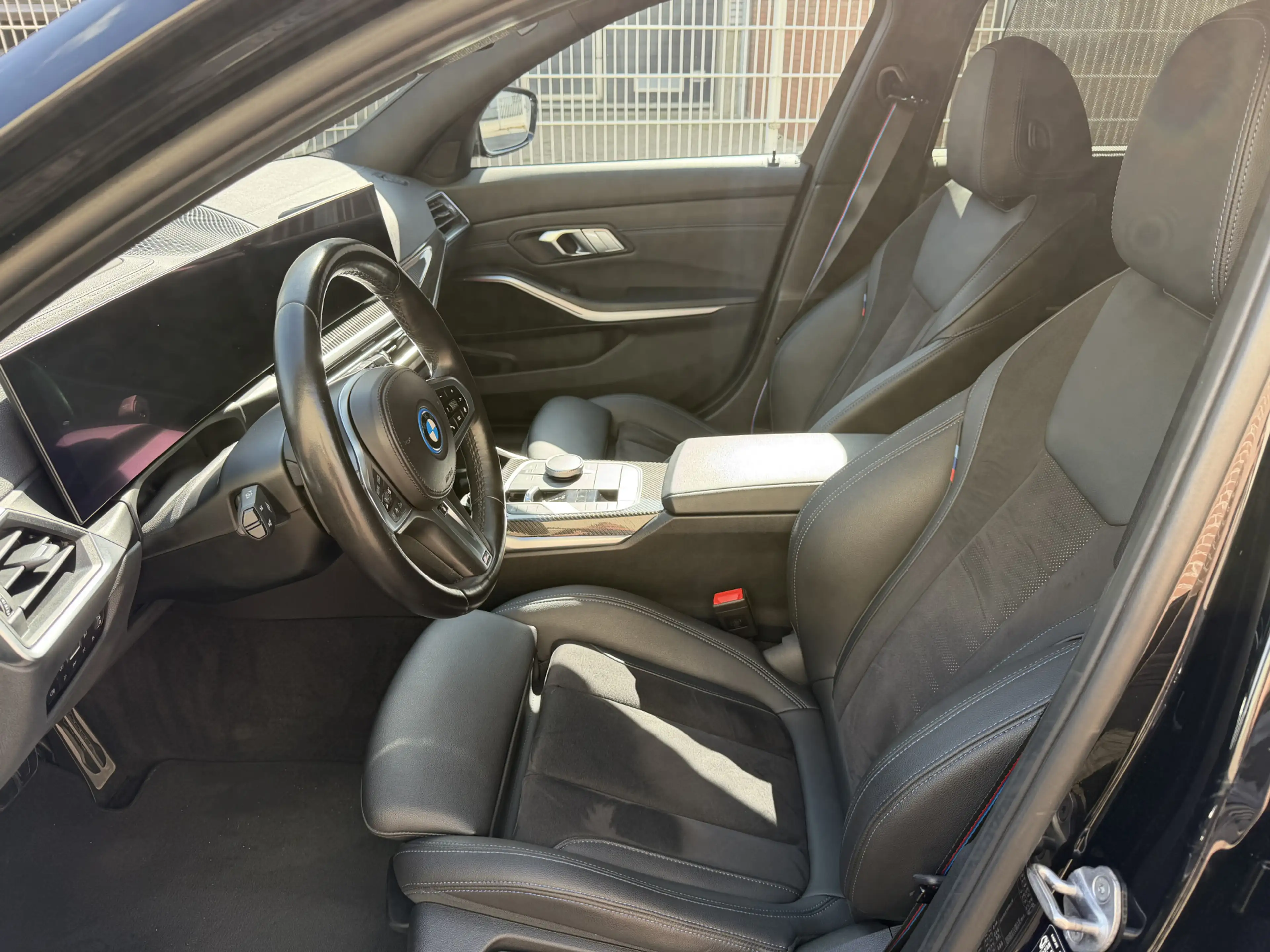 BMW 330 3-serie Touring 330e xDrive M-Sport | Facelift | P — photo 11