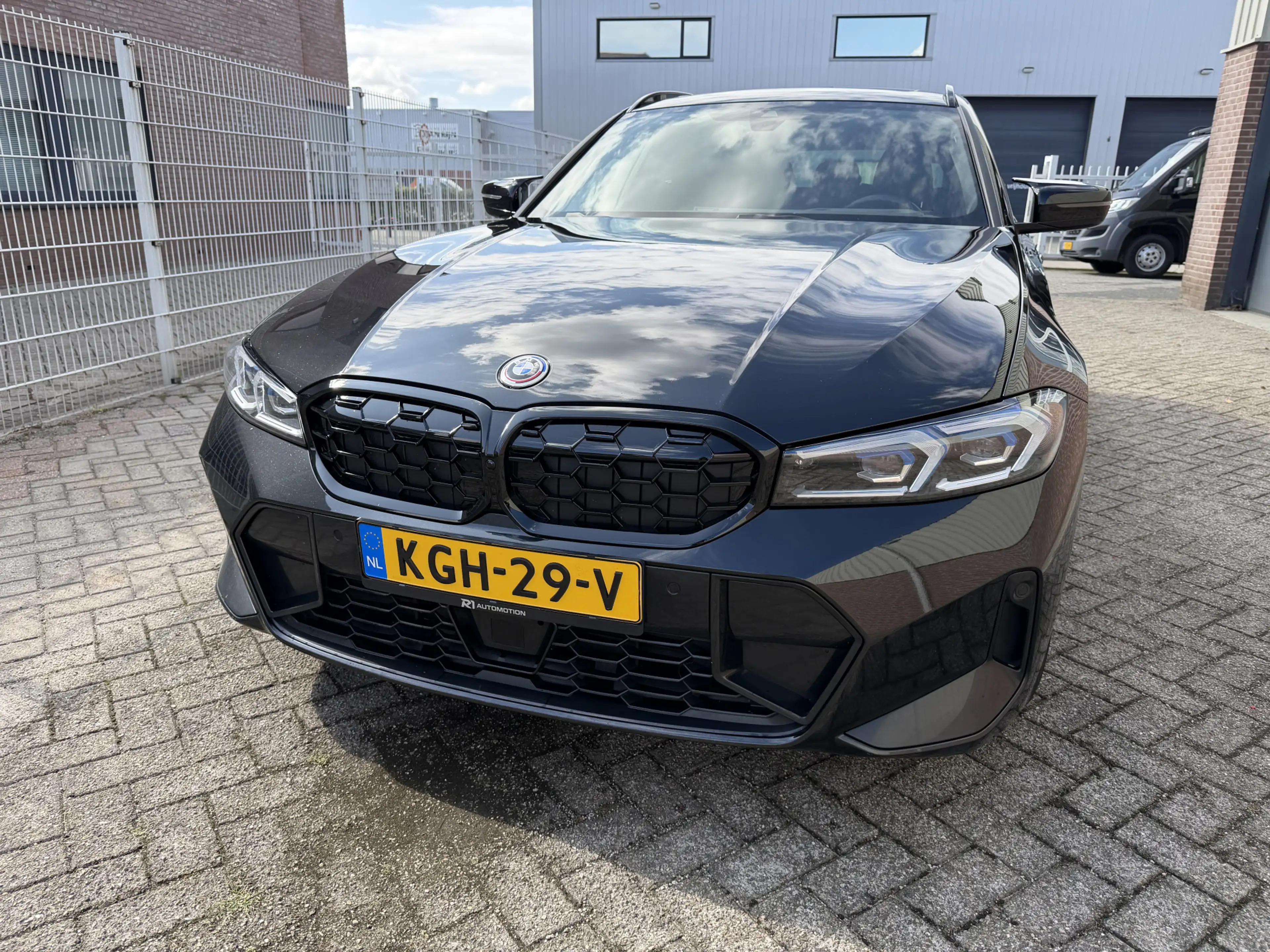 BMW 330 3-serie Touring 330e xDrive M-Sport | Facelift | P — photo 2