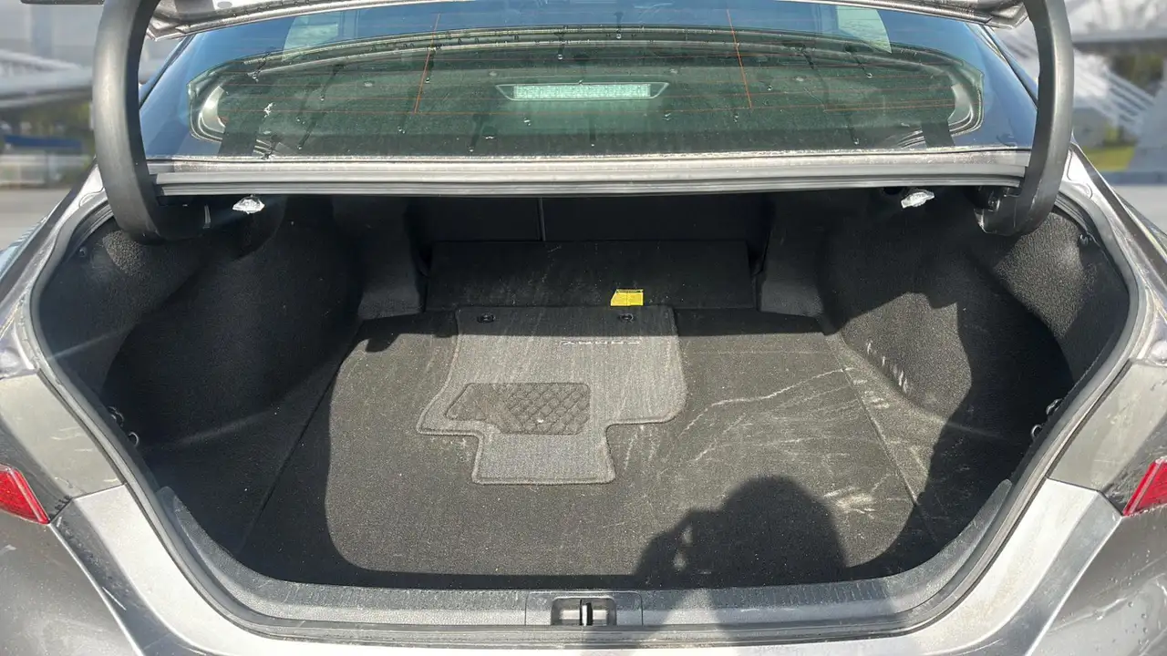 Toyota Camry снимка Toyota Camry