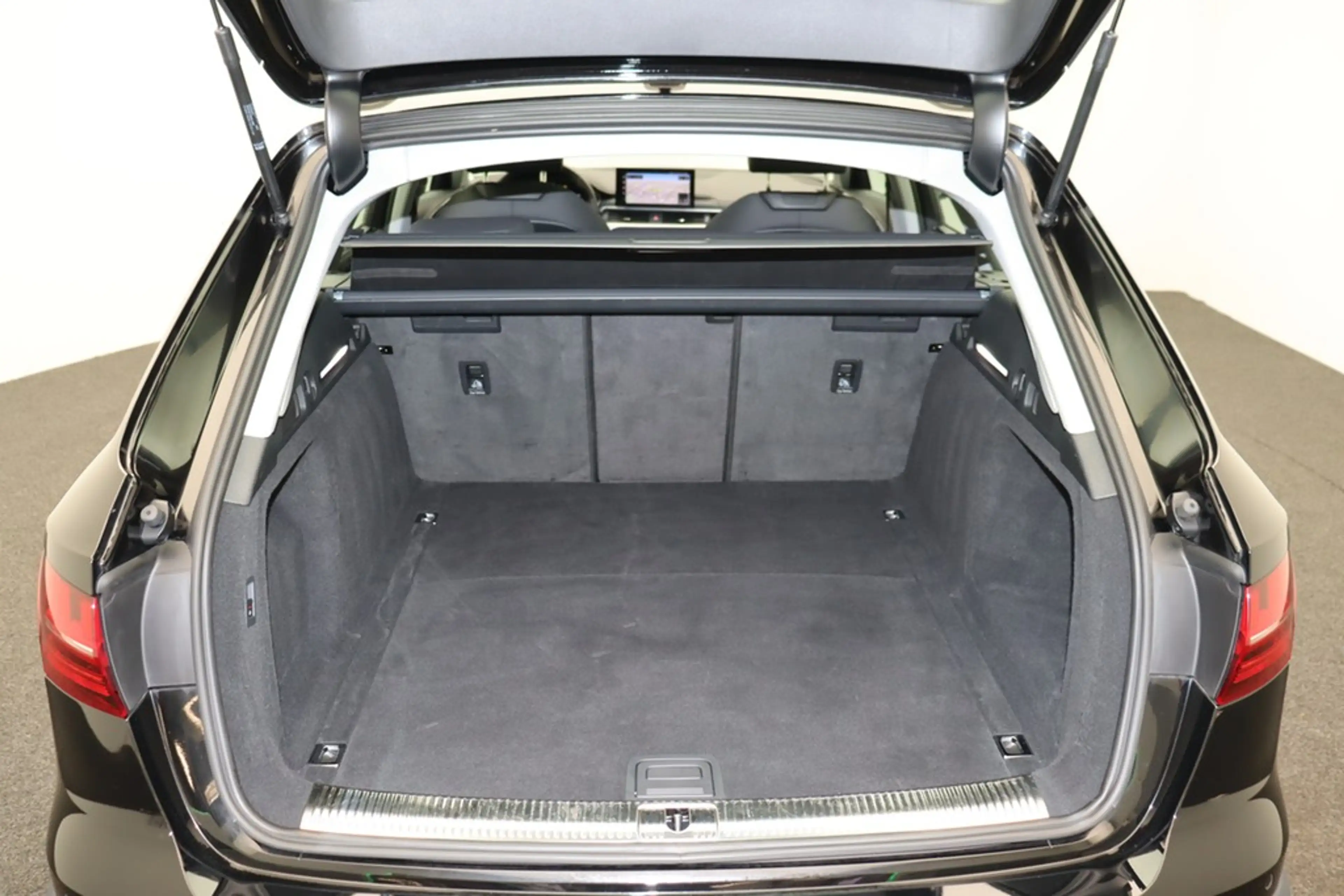 Audi A4 allroad 40 TDI quattro . Matrix Navi HuD Pano — photo 13