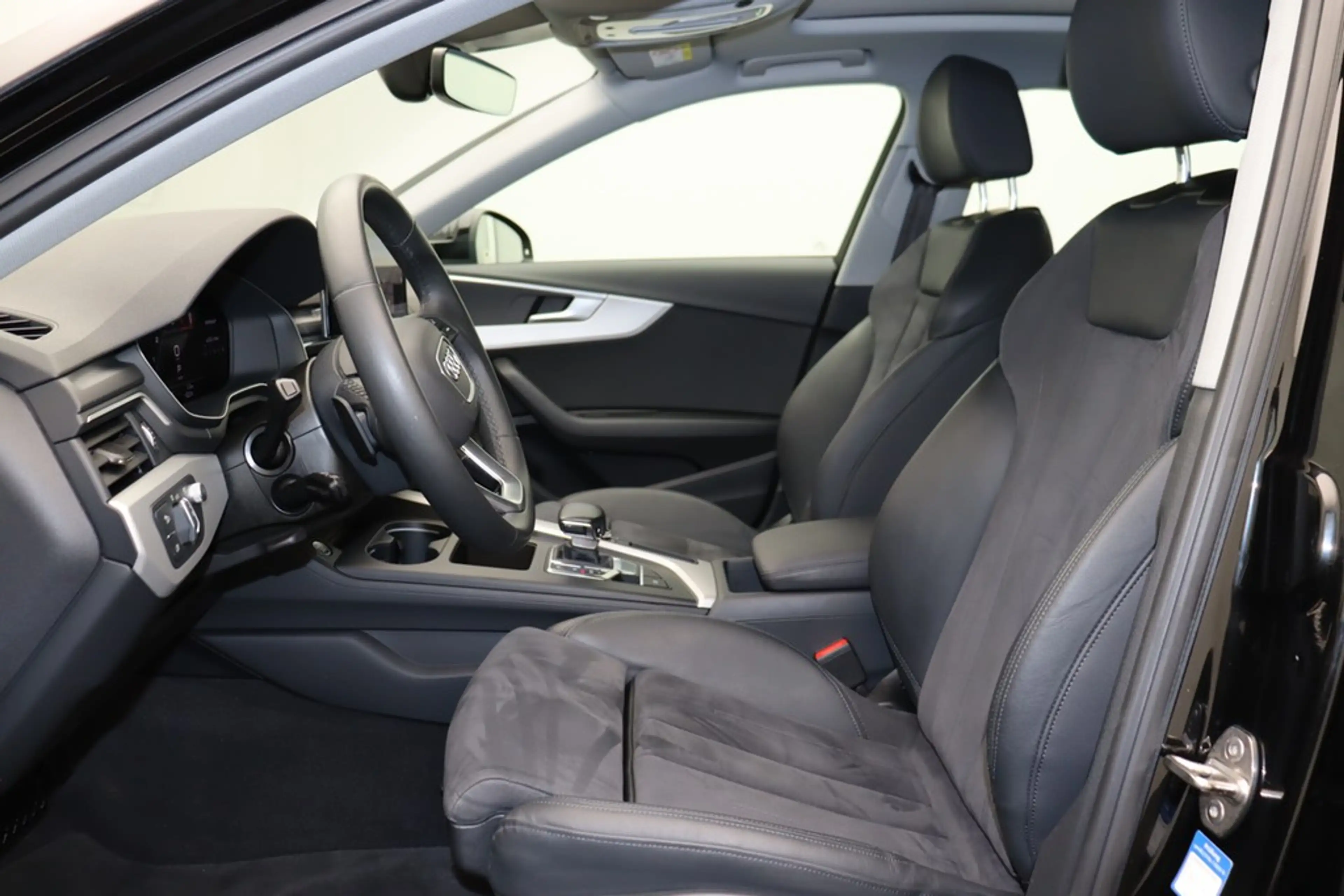 Audi A4 allroad 40 TDI quattro . Matrix Navi HuD Pano — photo 9
