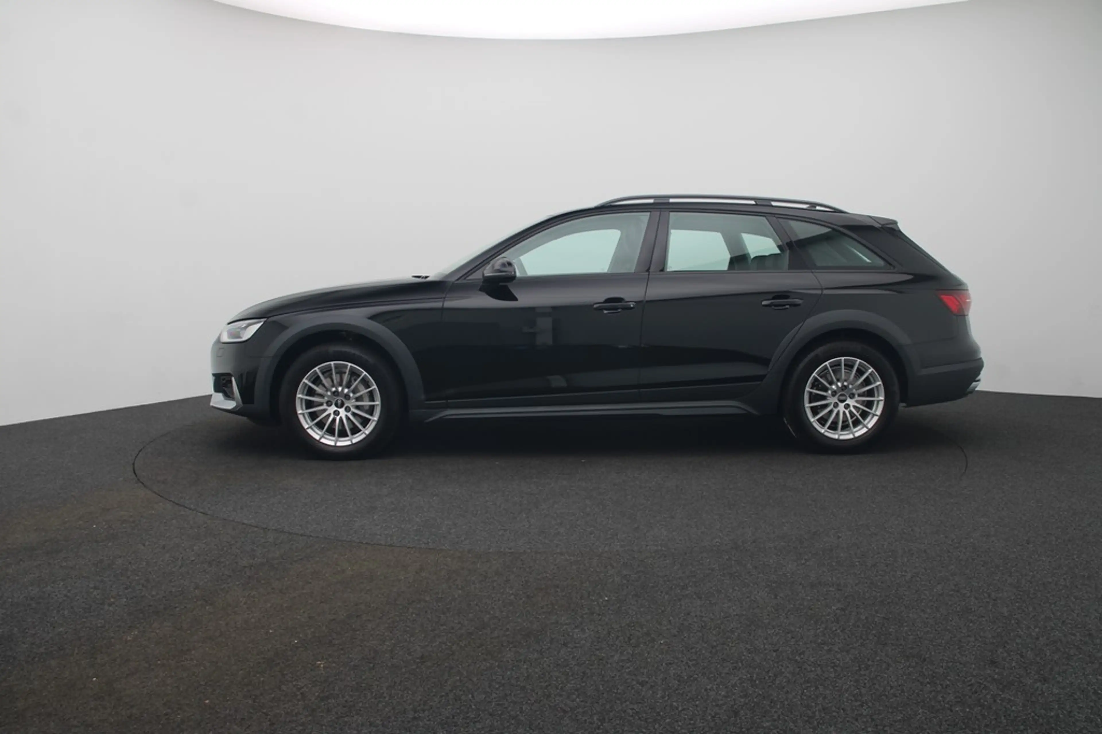Audi A4 allroad 40 TDI quattro . Matrix Navi HuD Pano — photo 2