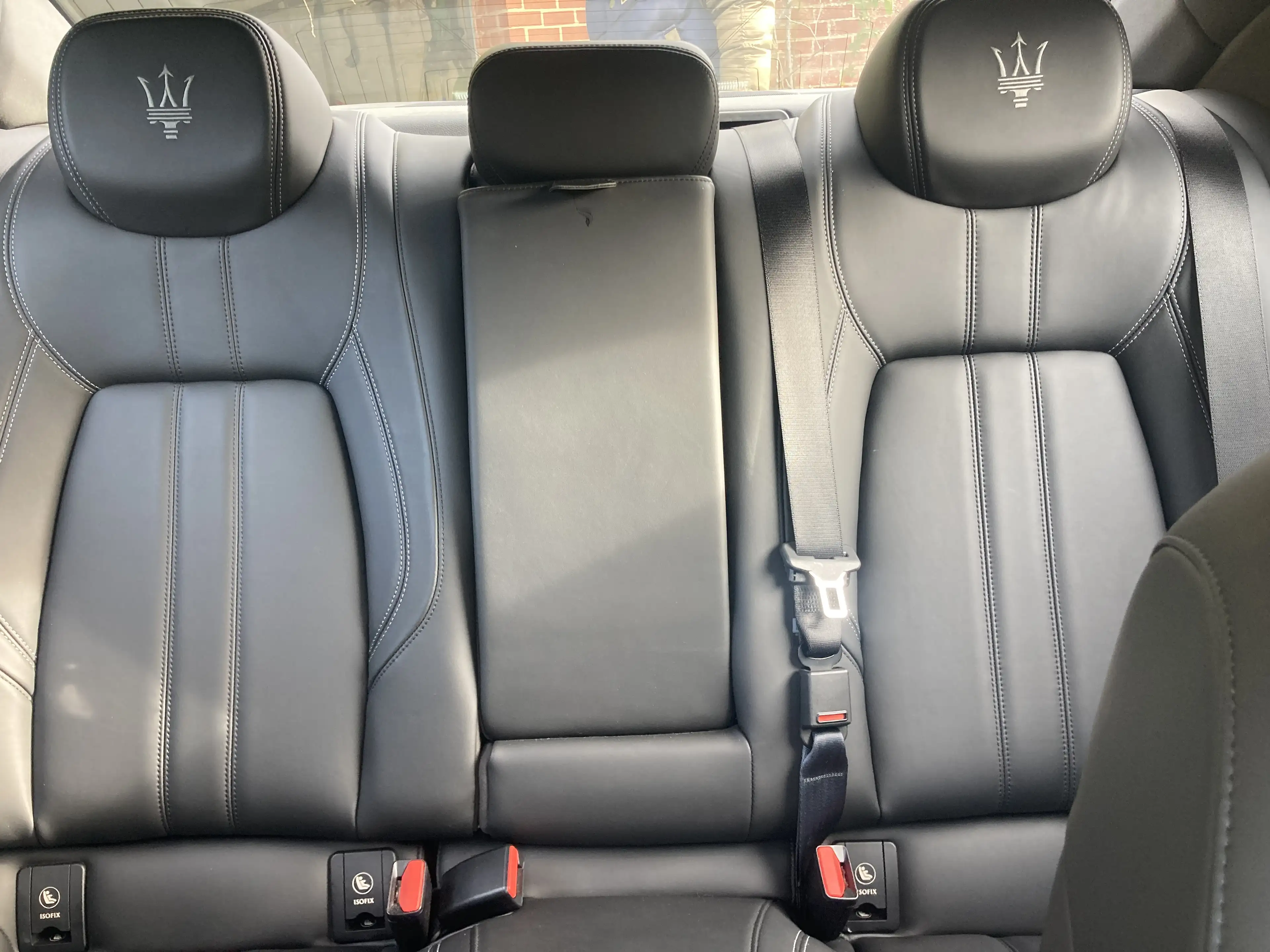 Maserati Ghibli Ghibli 3.0 V6 BiTurbo GranSport — photo 15
