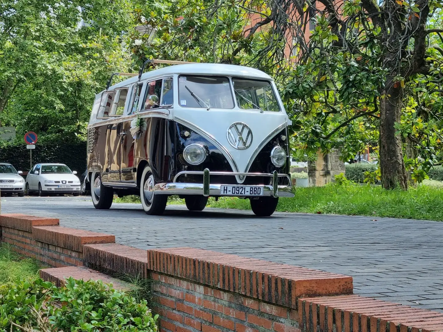 Volkswagen T1 Vw bus T1 Deluxe campervan - 1