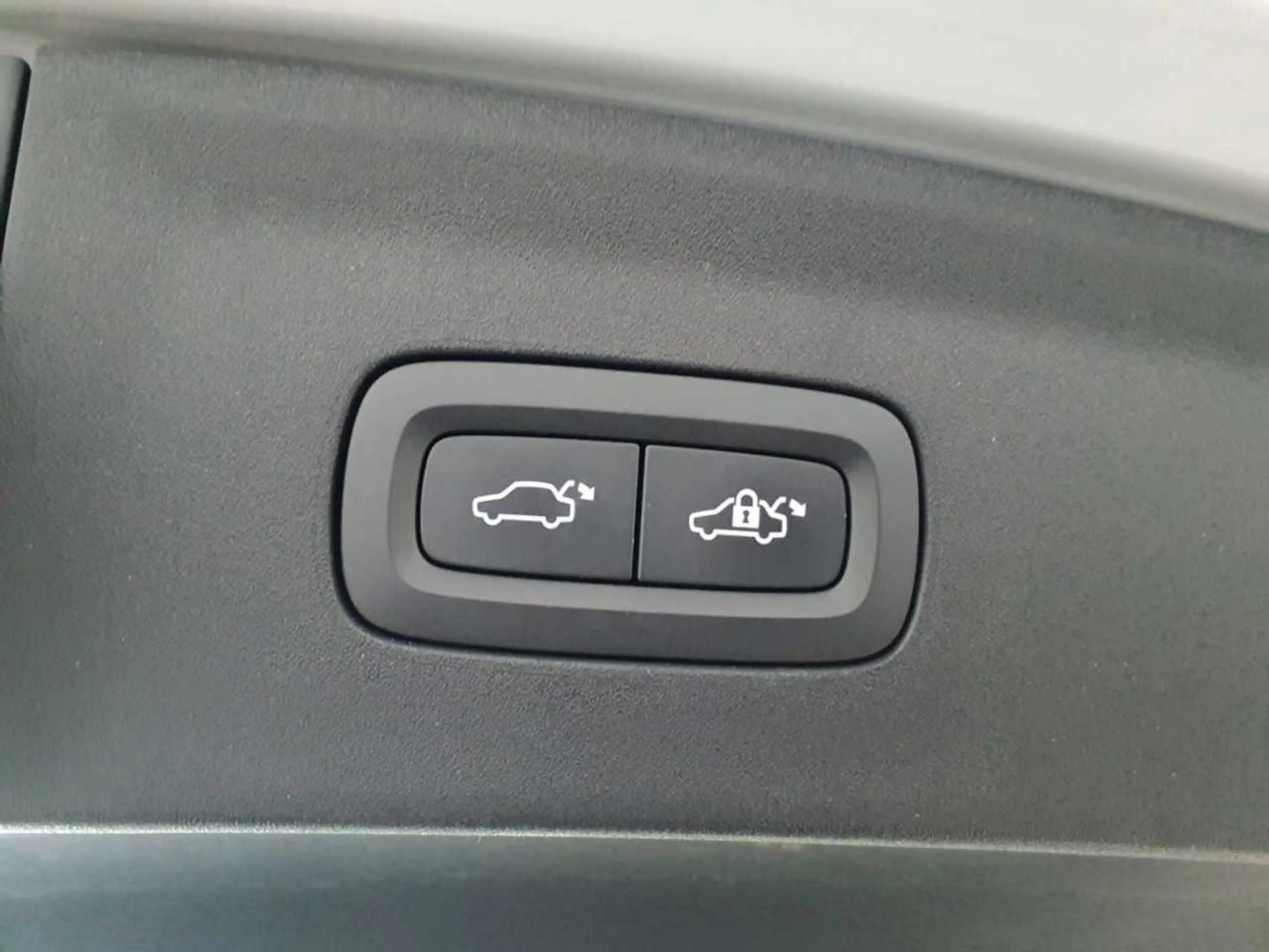 Polestar 2 Polestar 2 Dual Motor 78kWh — photo 12