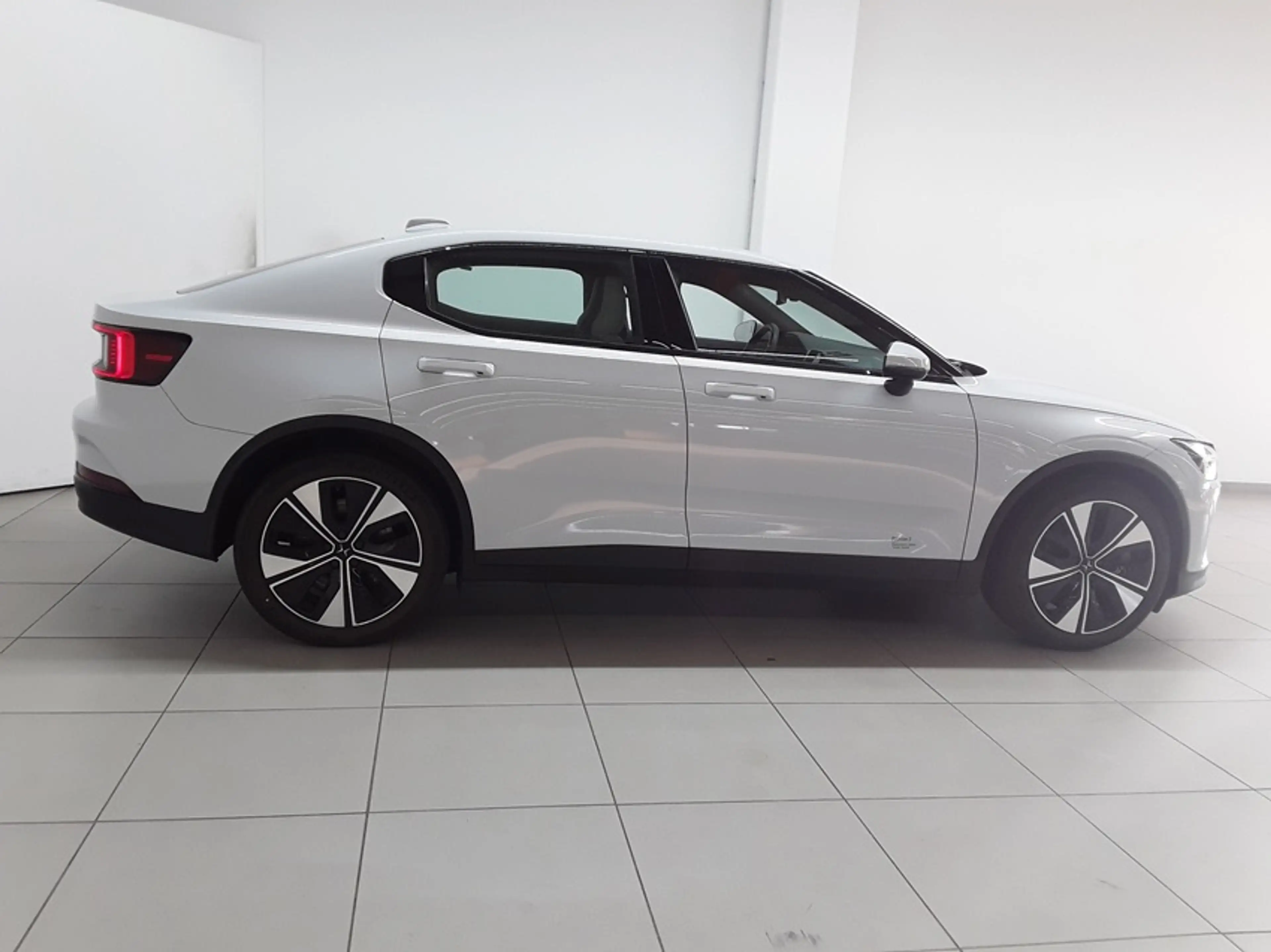 Polestar 2 Polestar 2 Dual Motor 78kWh — photo 3