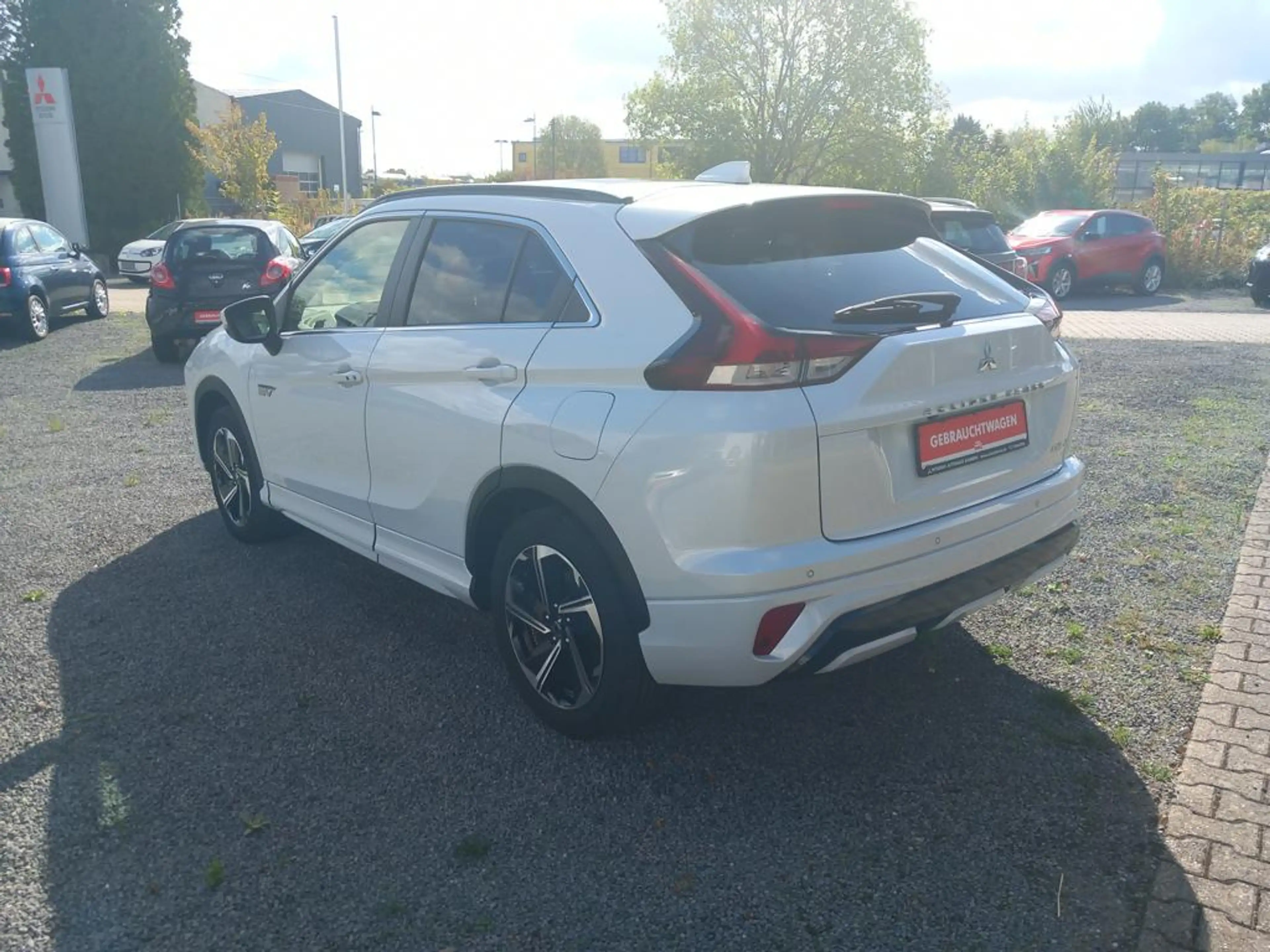 Mitsubishi Eclipse Cross Plug-in Hybrid TOP Schiebedach 4WD Navi, Sitzheizu — photo 6
