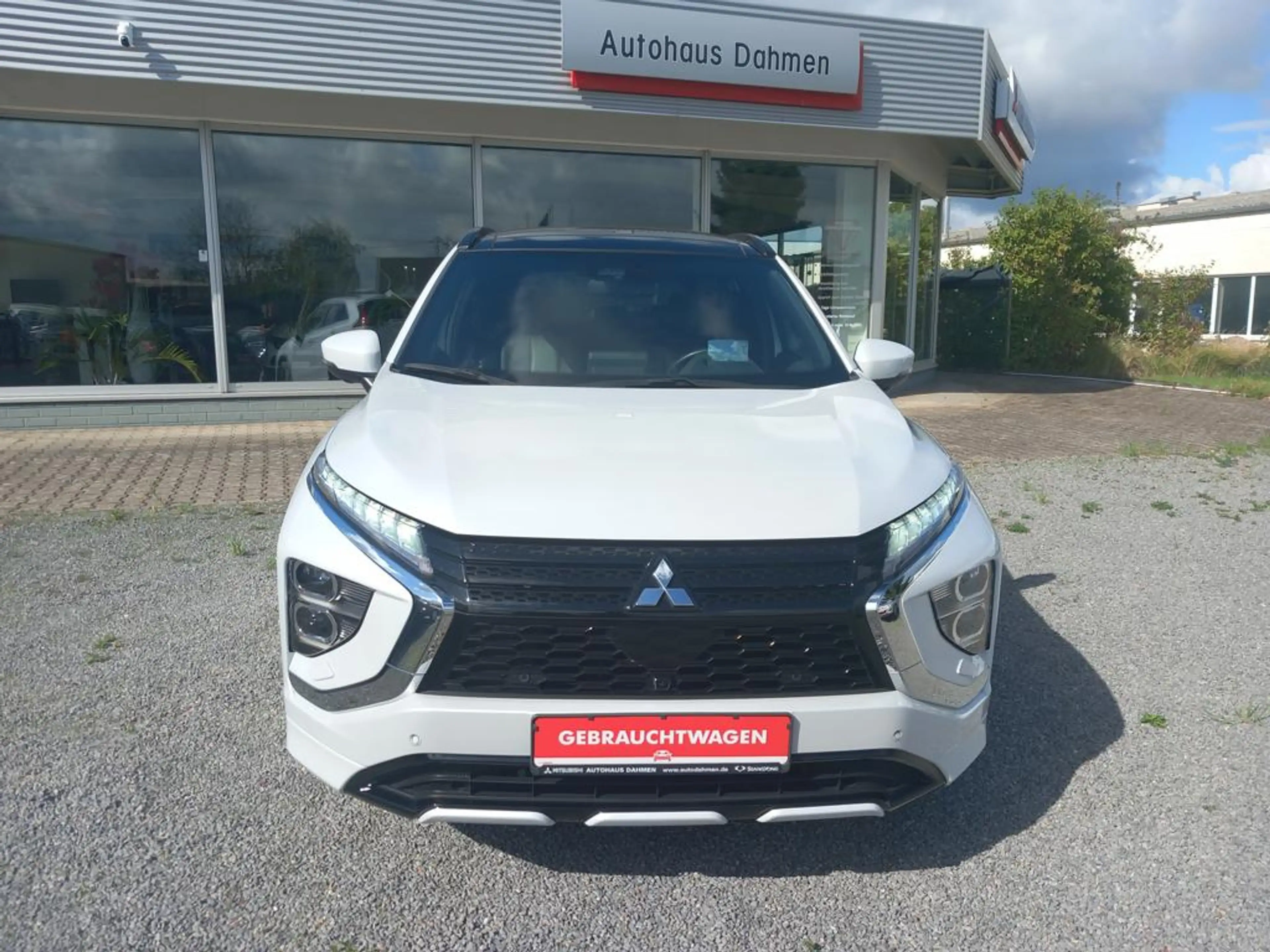 Mitsubishi Eclipse Cross Plug-in Hybrid TOP Schiebedach 4WD Navi, Sitzheizu — photo 3