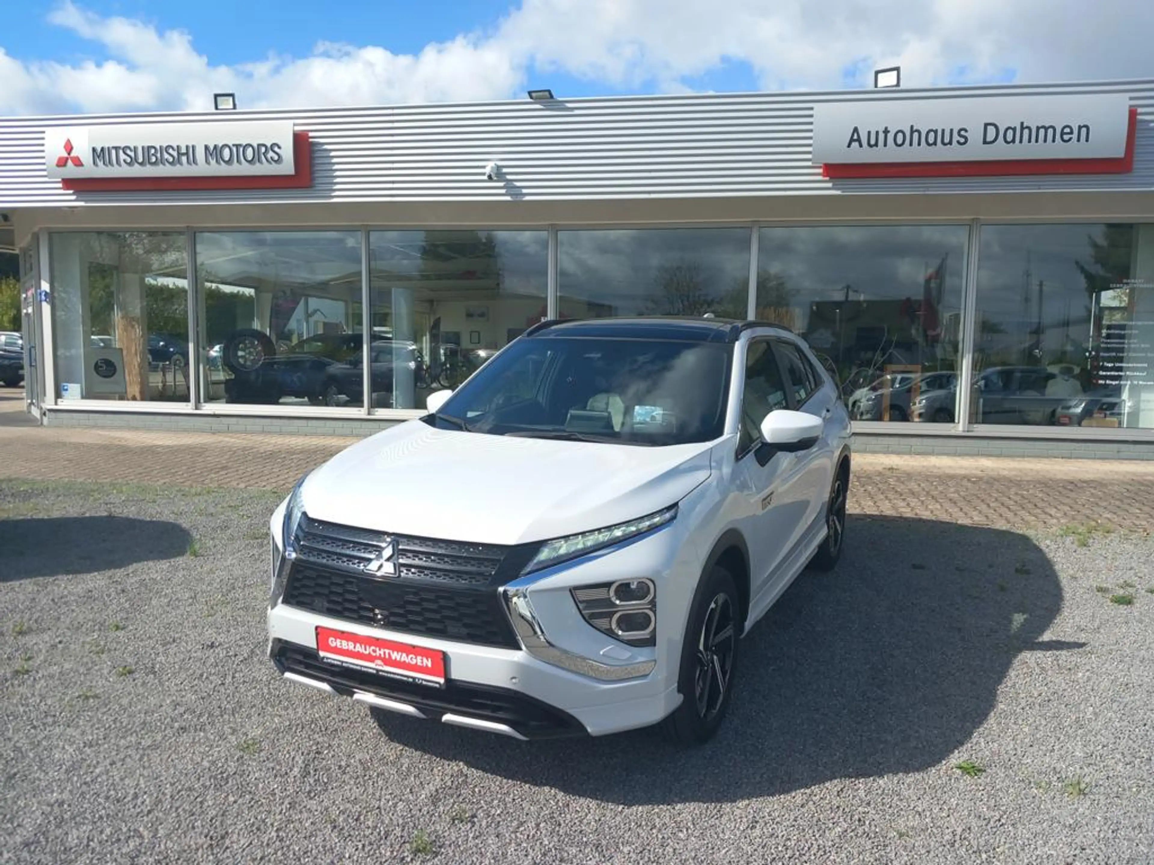 Mitsubishi Eclipse Cross Plug-in Hybrid TOP Schiebedach 4WD Navi, Sitzheizu