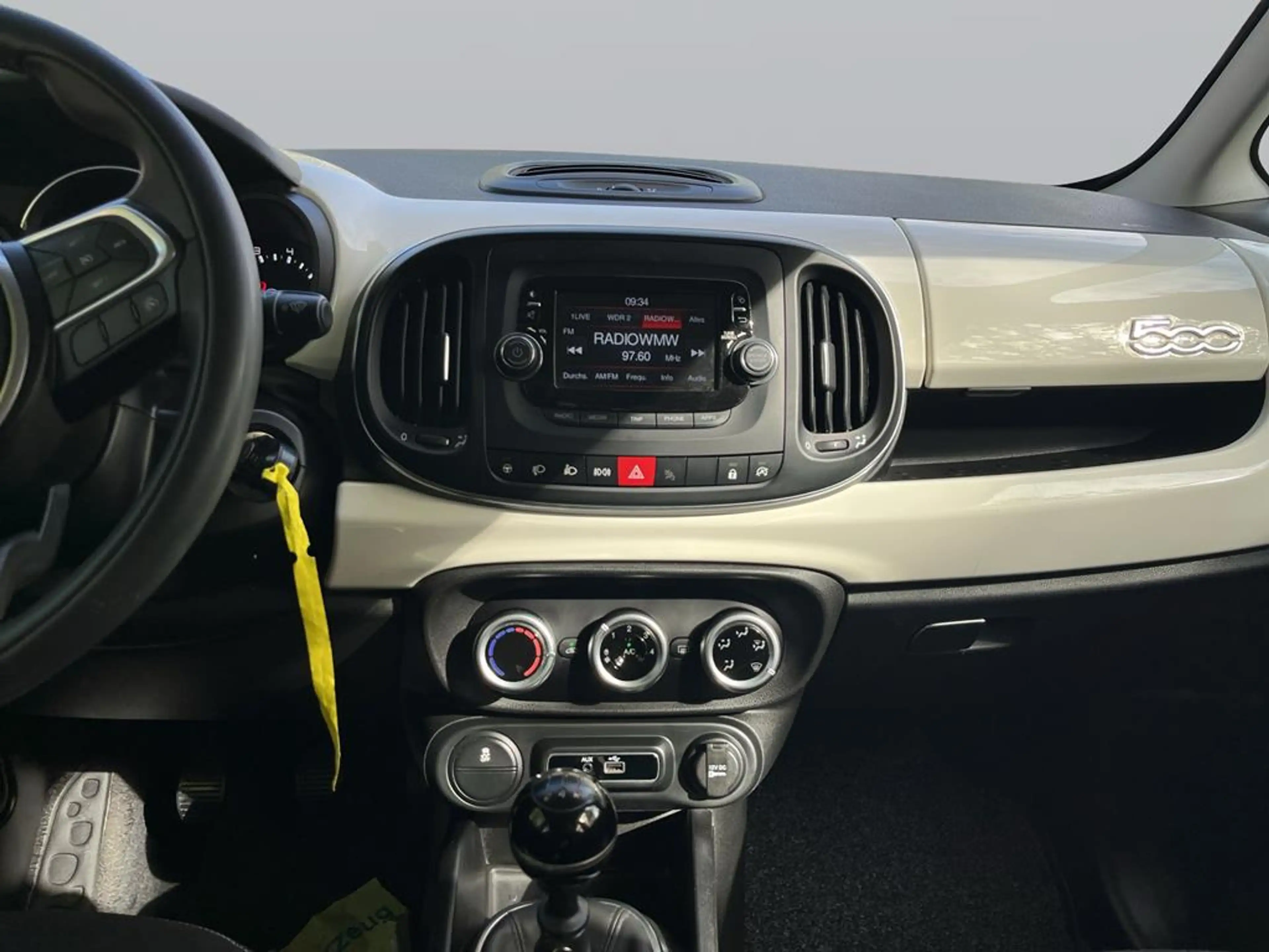 Fiat 500L — photo 11