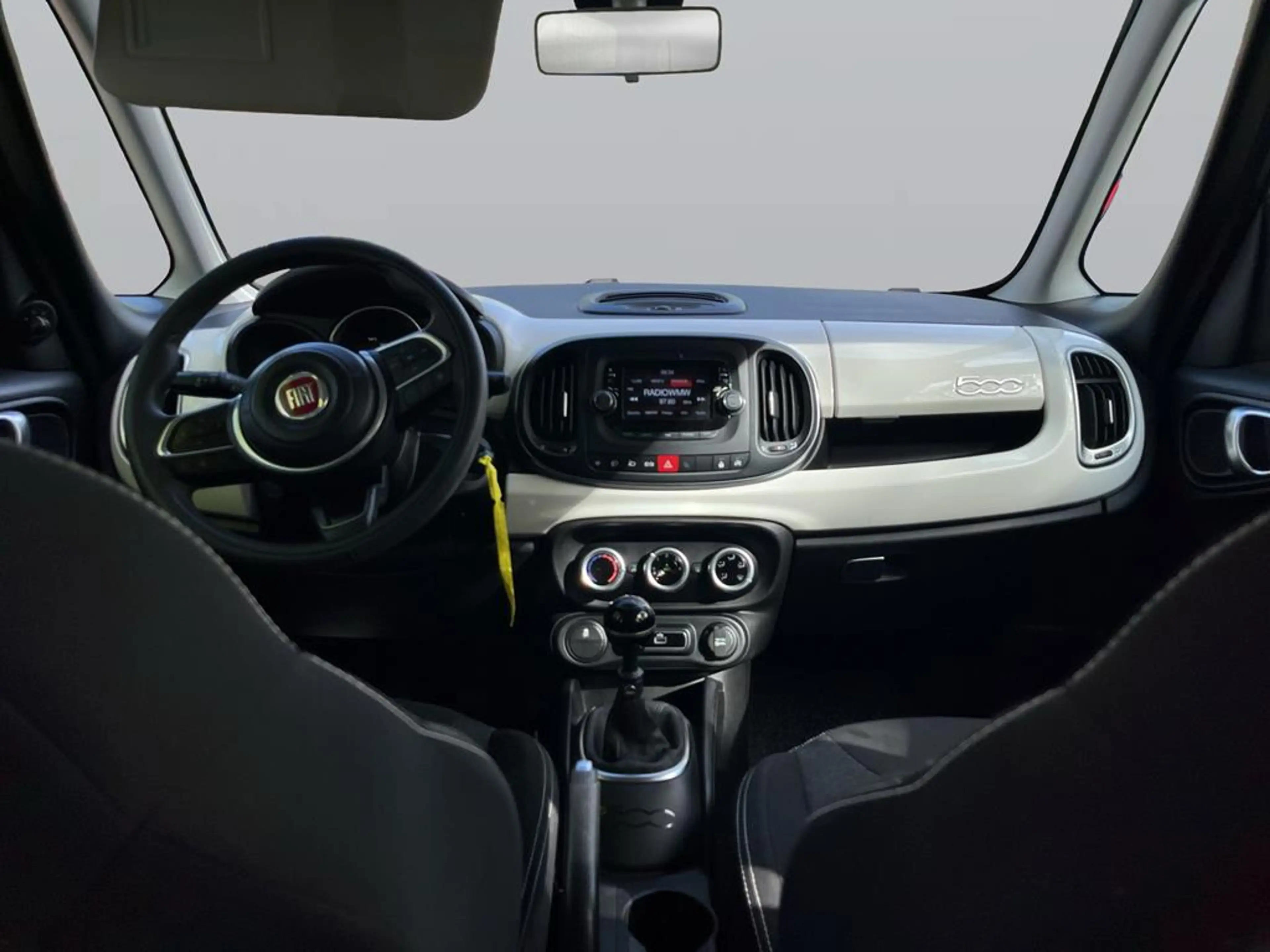 Fiat 500L — photo 9
