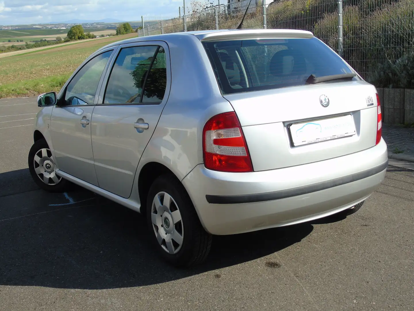 Skoda Fabia 1.2 HTP*KLIMA*TÜV 02-2024*NICHT RAUCHER*2X E.F Grau - 2