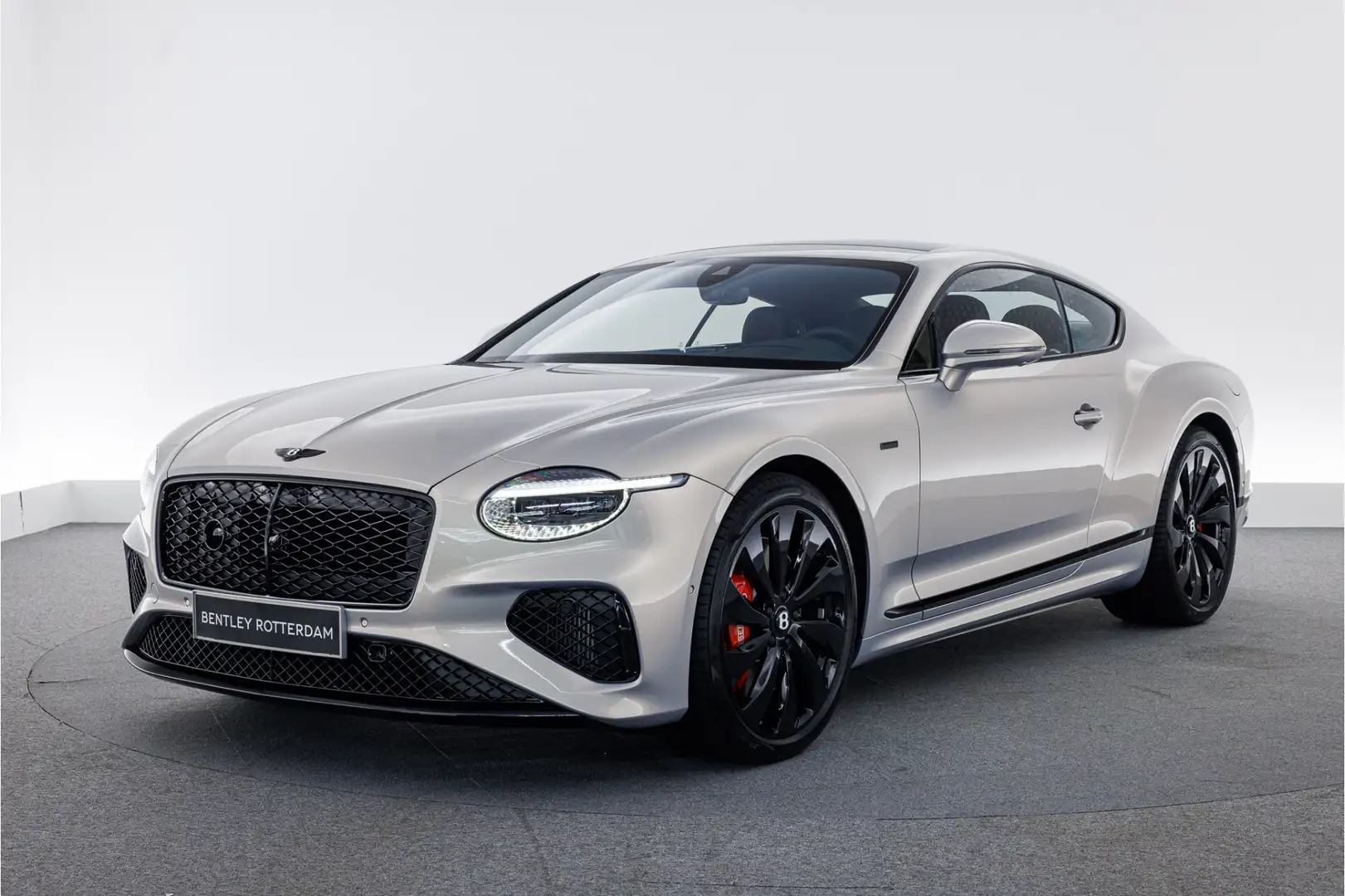 Bentley Continental GT Black Edition V8 Hybrid Zilver - 1