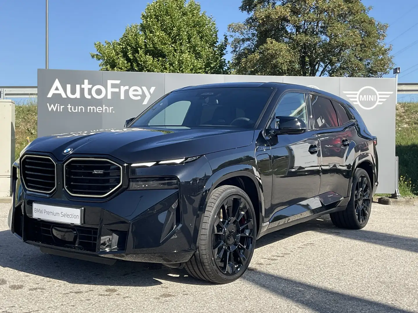 BMW XM 50e Schwarz - 1