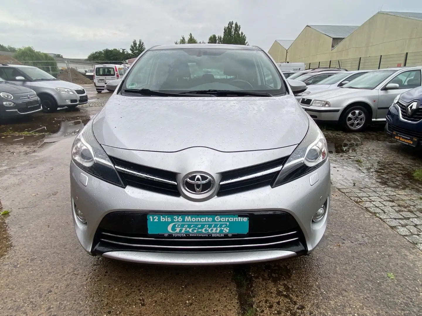 Toyota Verso "Life" Aut.+Panorama+Kamera+PDC+Allwetter Plateado - 2