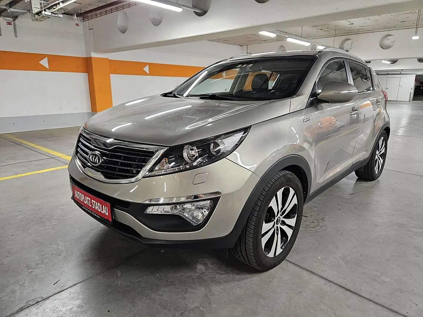 Kia Sportage Motion 2,0 CRDi 4WD DPF Aut. Beige - 1
