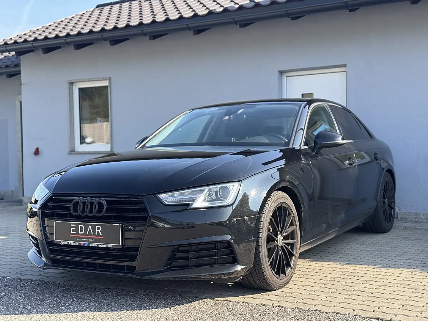 Audi A4 2,0 TDI Design Schwarz - 2