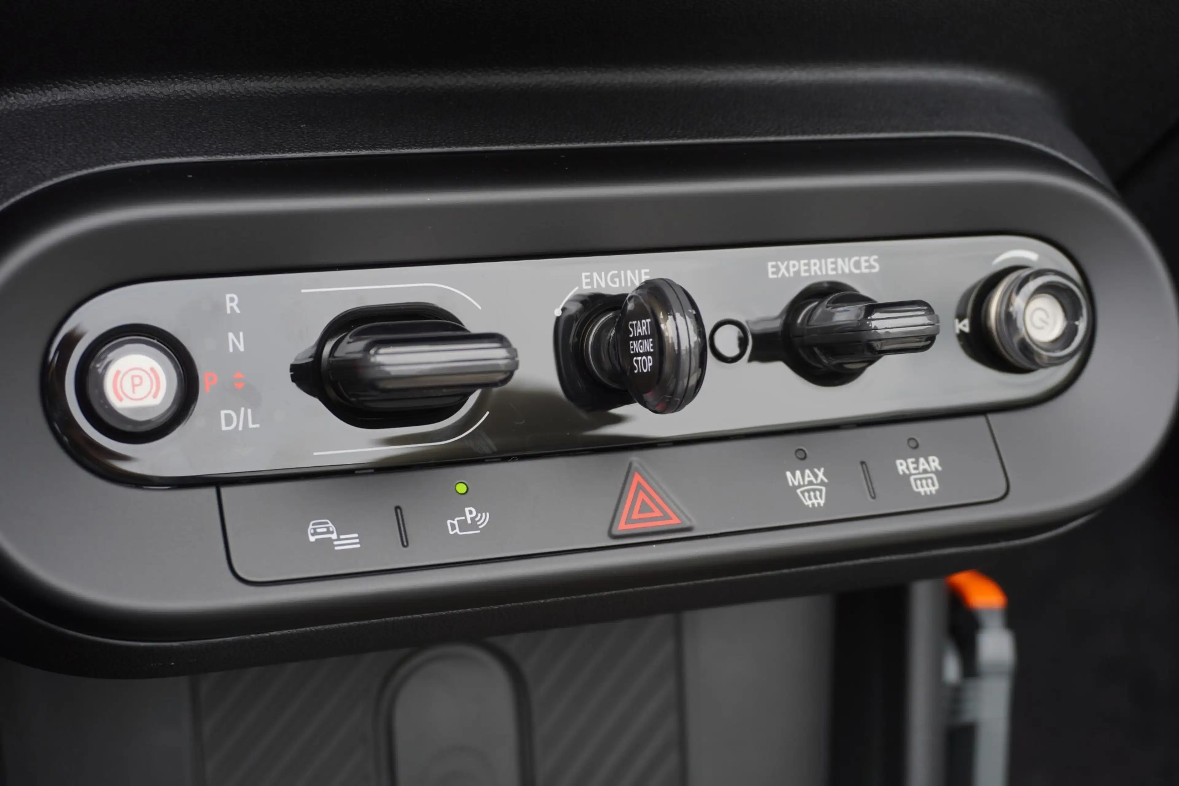 MINI Cooper S Cabrio | Pakket M | Driving Assistant | HIFI System Harma — photo 12