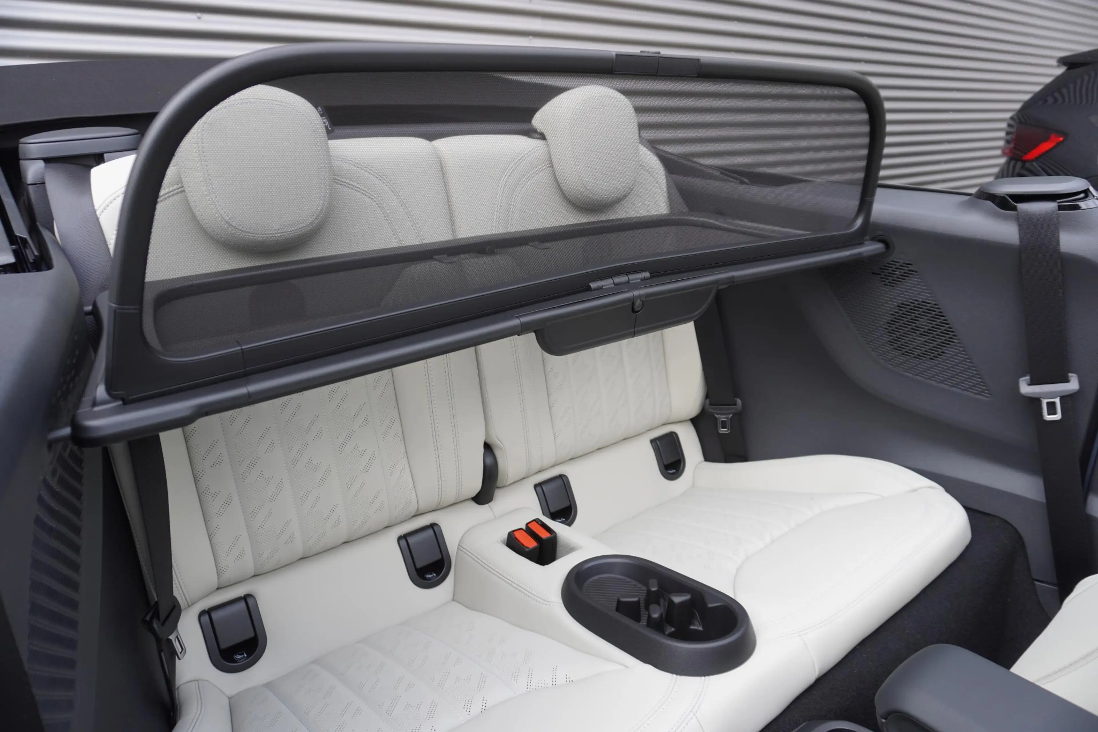 MINI Cooper S Cabrio | Pakket M | Driving Assistant | HIFI System Harma — photo 10