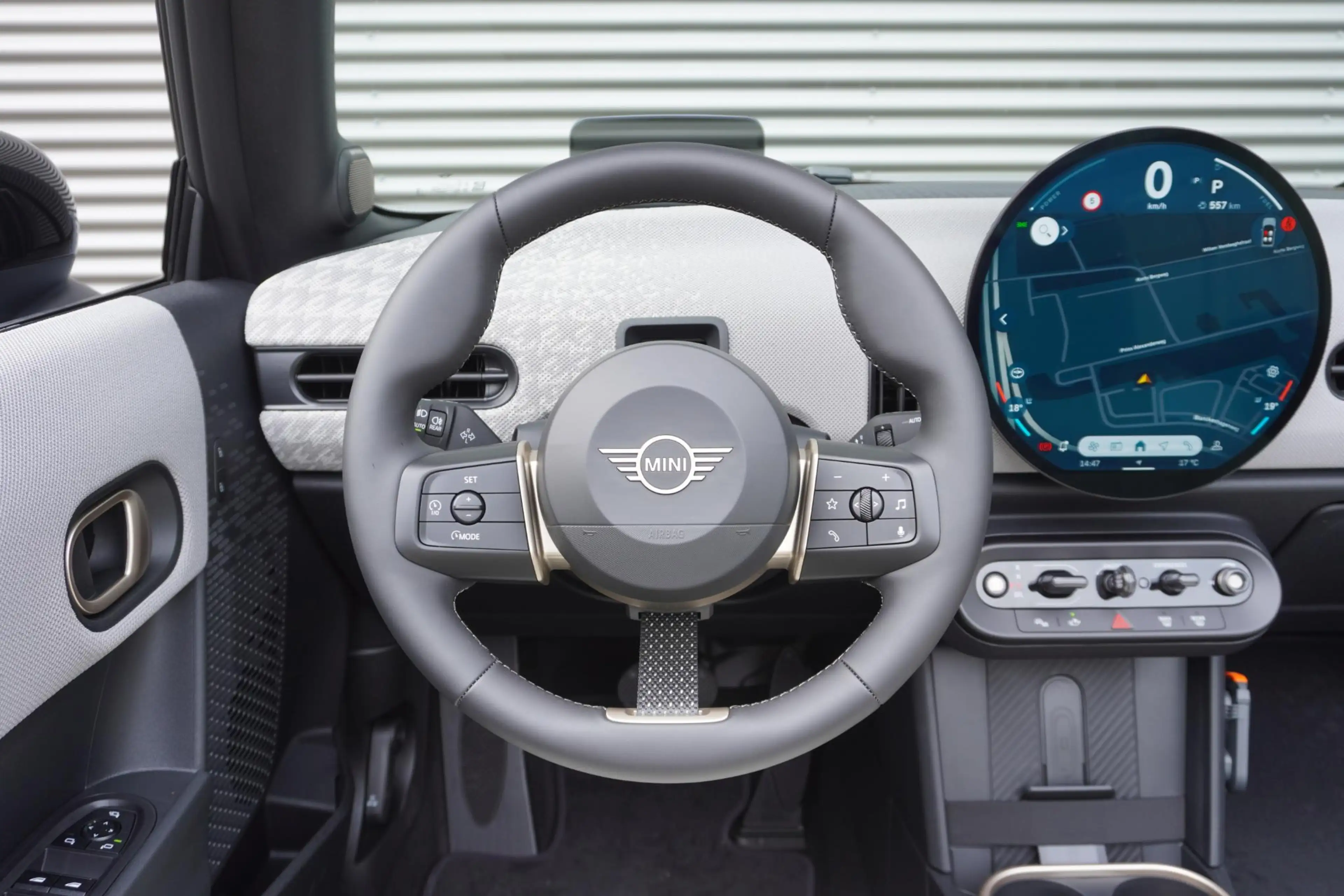 MINI Cooper S Cabrio | Pakket M | Driving Assistant | HIFI System Harma — photo 7
