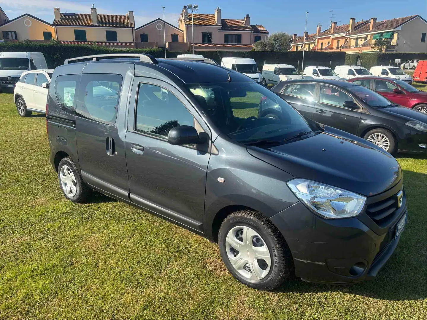 Dacia Dokker Gancio Traino Grigio - 2