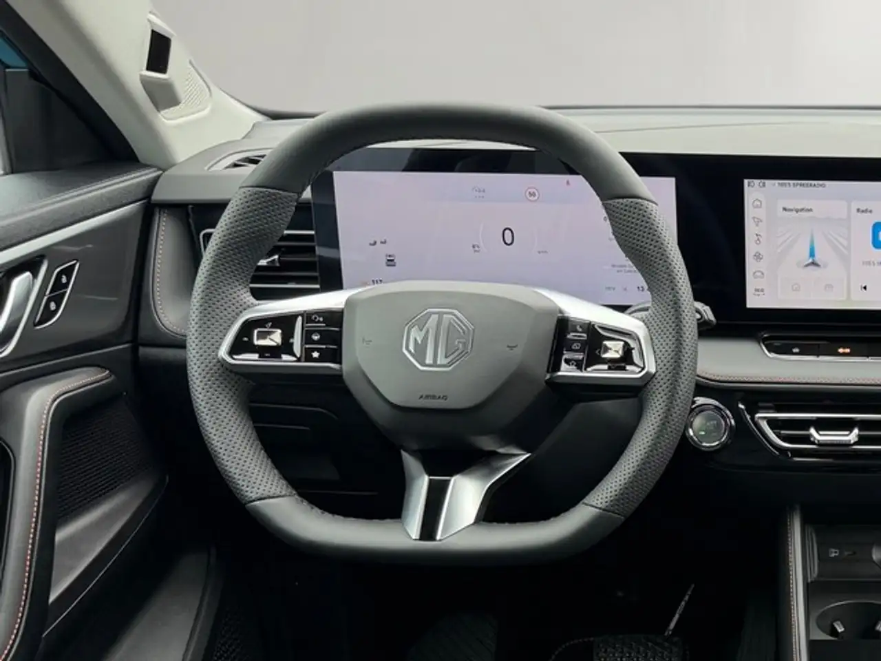 MG HS HEV Luxury MY25.5 NAVI+CARPLAY+360+LRHZG 12
