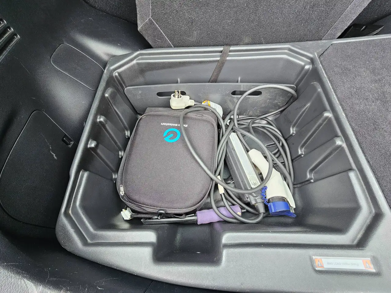 Nissan Leaf photo Nissan Leaf