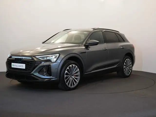 Audi Q8 e-tron S-Line 55 Super deal -30%!! |Matrix HD|Valcona|MMI Pro|HUD|