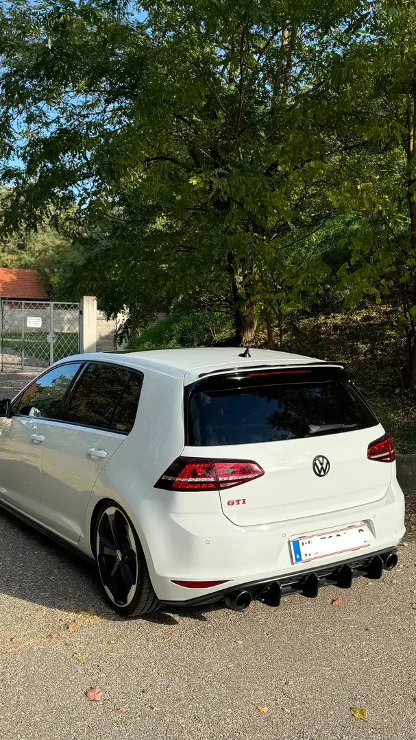 Volkswagen Golf GTI 2,0 TSI DSG Performance - 1