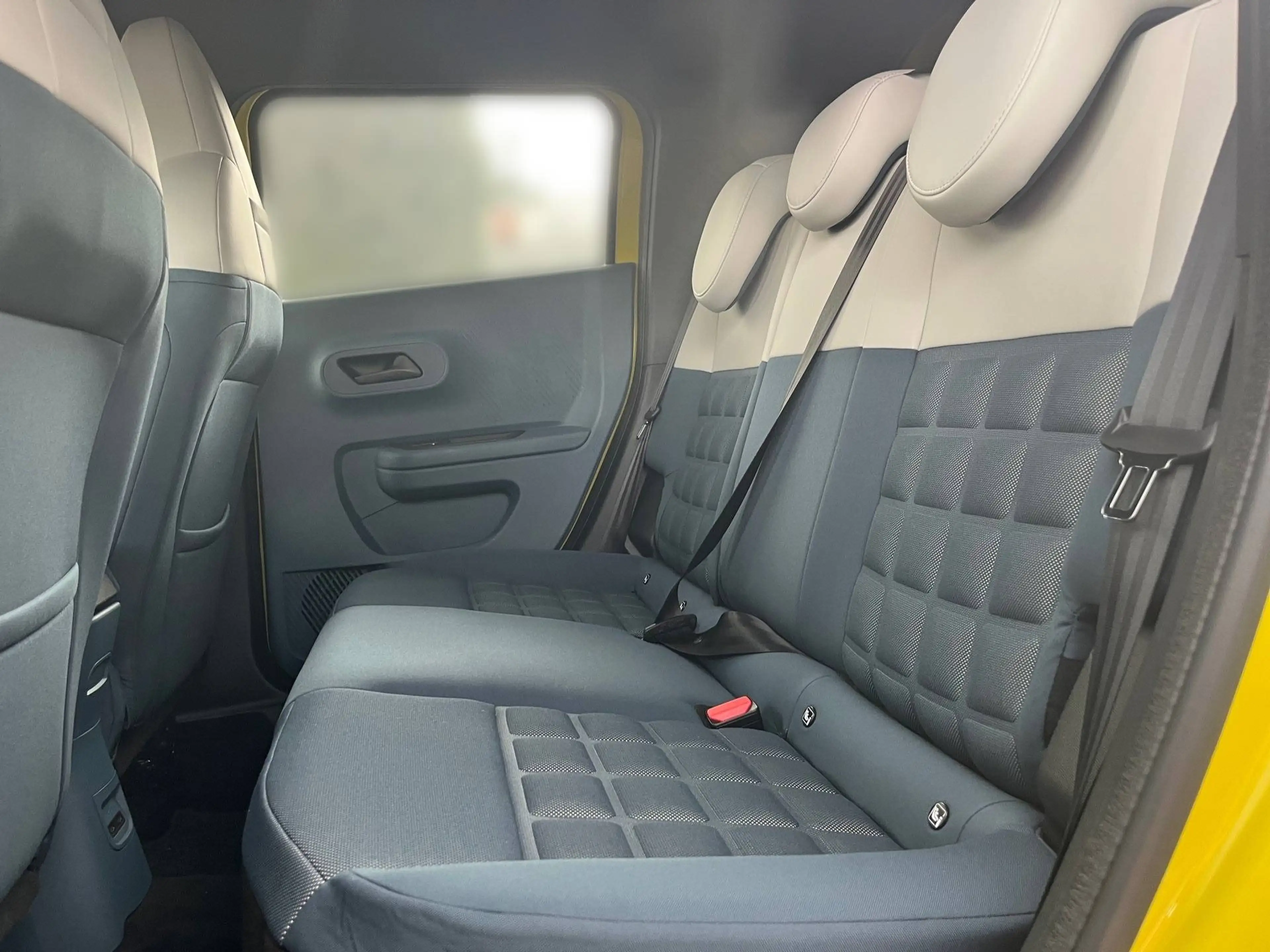 Fiat Grande Panda La Prima Hybrid 1.2 eDCT — photo 10