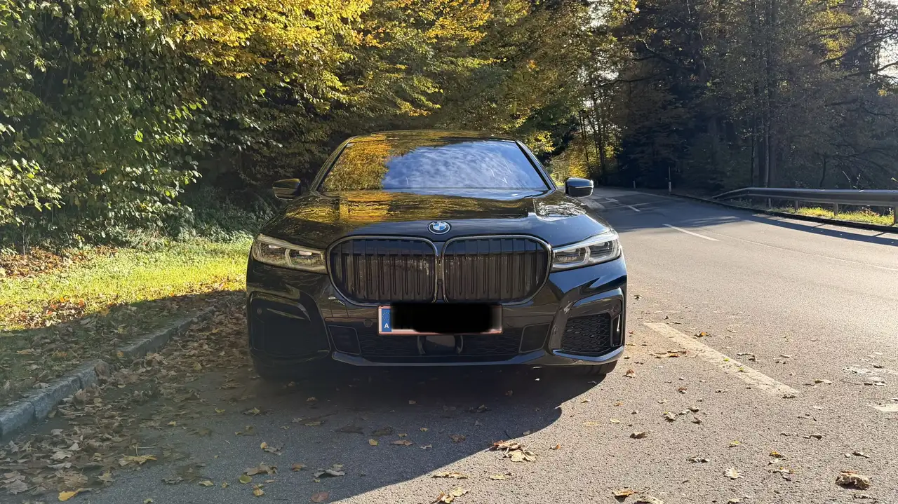BMW 745