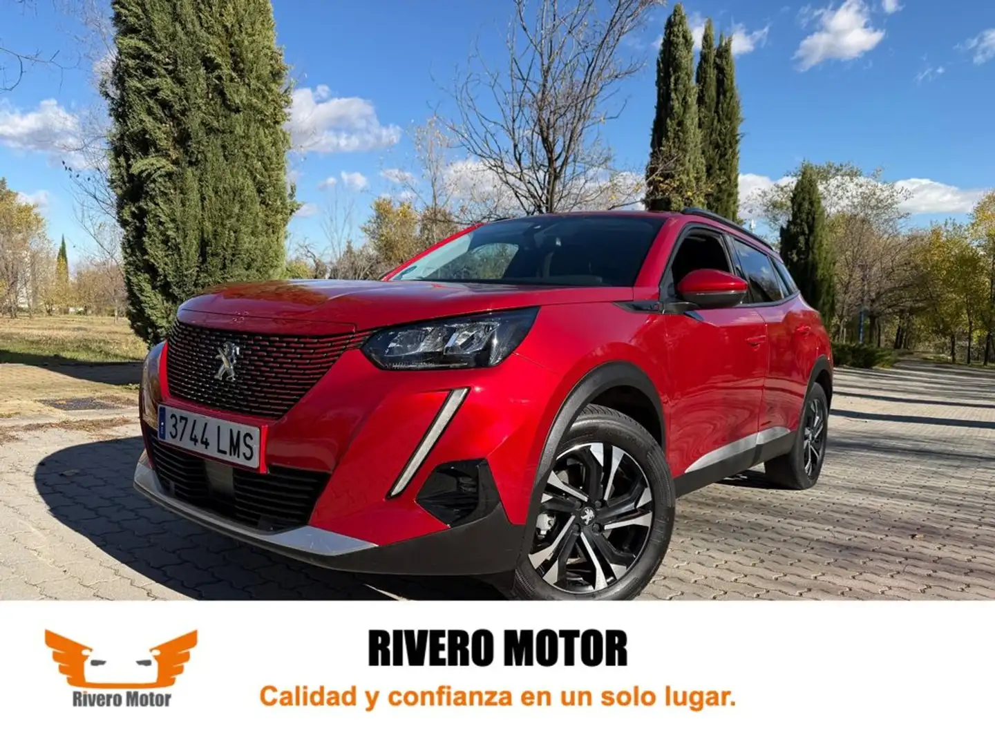 Peugeot 2008 Allure Pack Eléctrico 100kW Rojo - 1