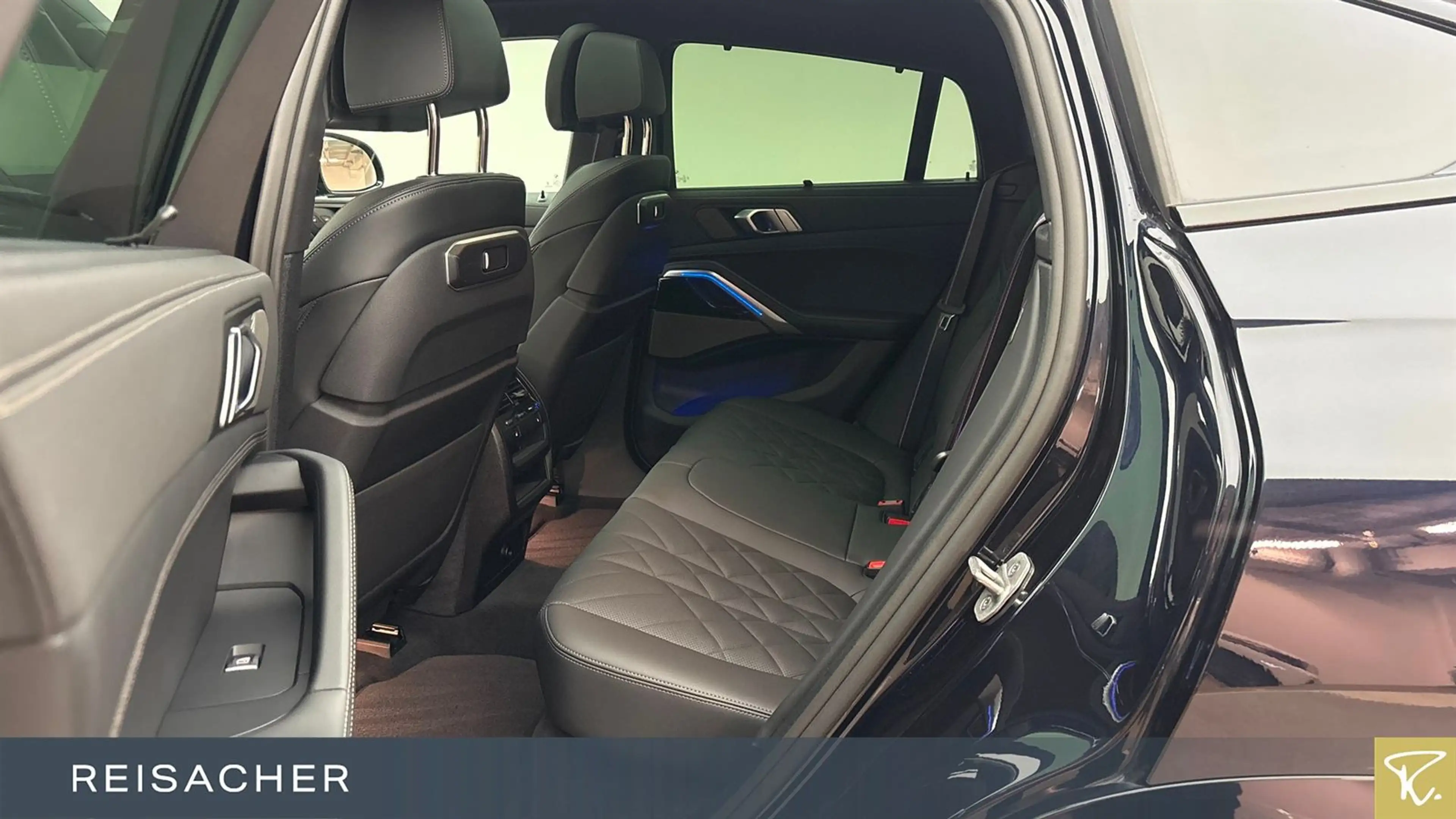 BMW X6 xDrive40d A M-Sport PRO,Pano,AHK,DAProf,Autom — photo 8
