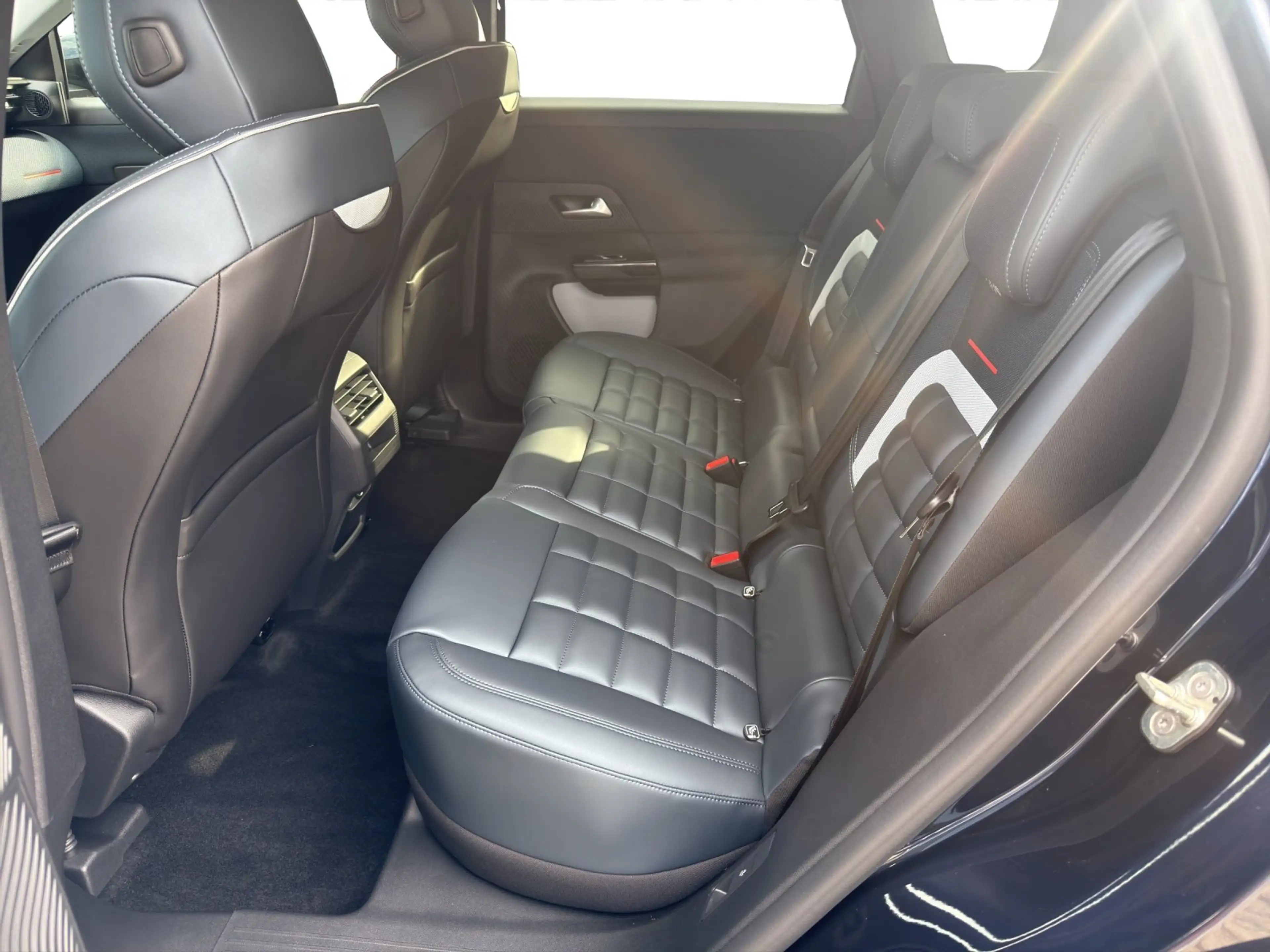 Citroen C5 Aircross MAX 1.2 145 AHK+HUD+KeyLess+LED+Navi — photo 14