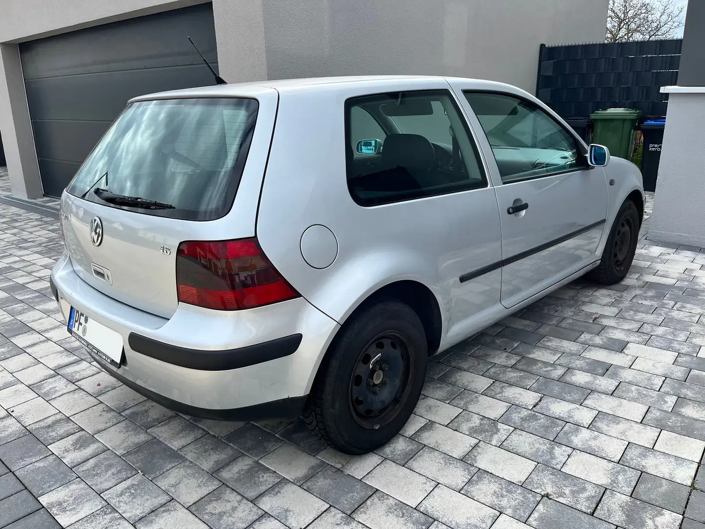 Volkswagen Golf Golf IV 1.6 16V _ Vieles erneuert Silber - 2