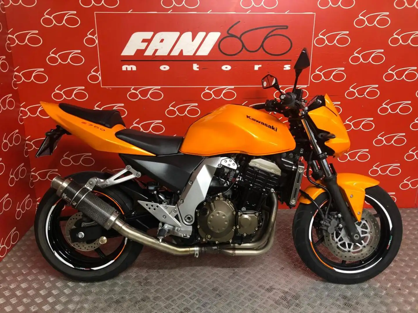 Kawasaki Z 750 . Arancione - 1