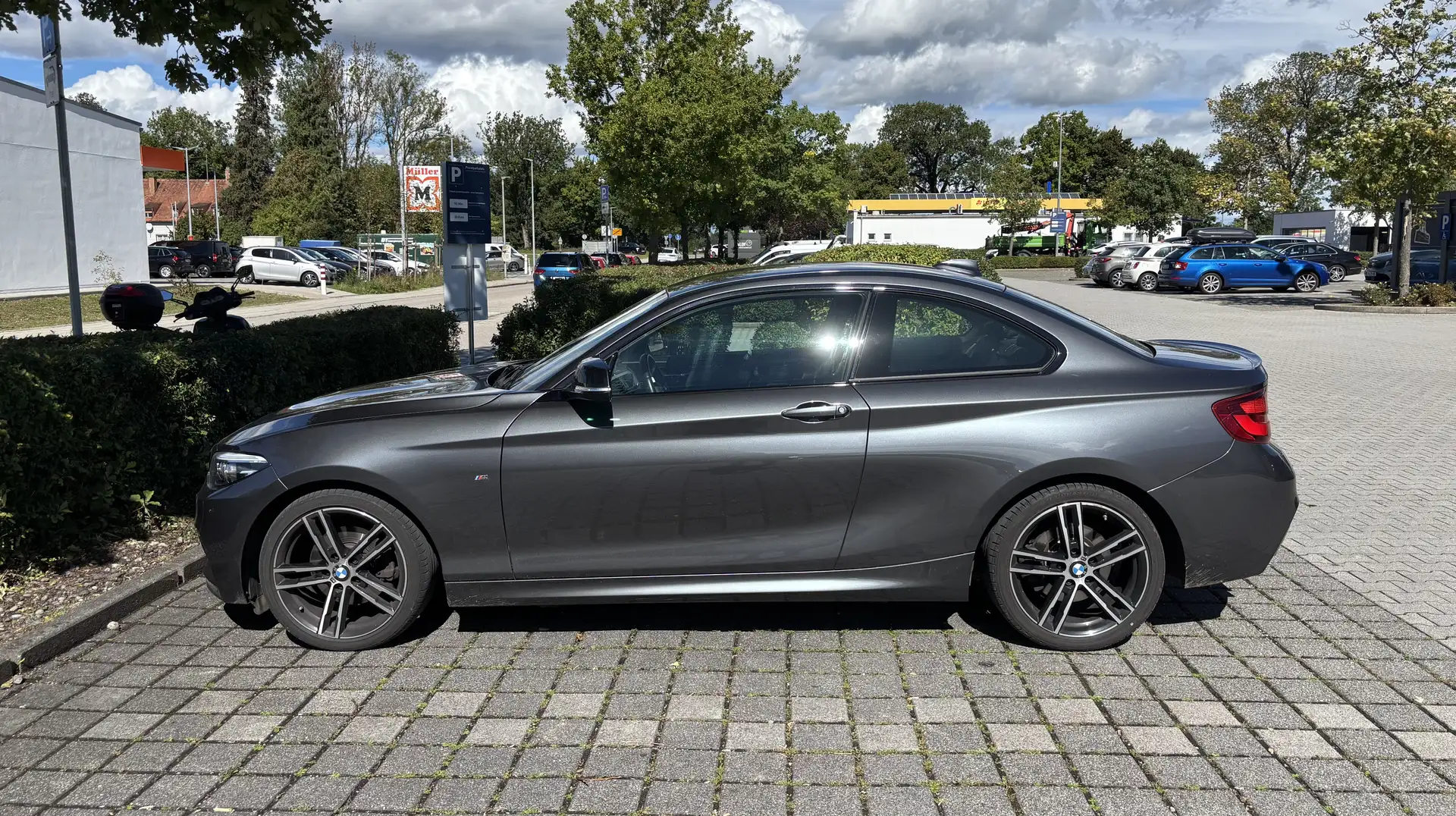 BMW 220 d / M-Sport / TÜV neu / unfallfrei / scheckheft Grau - 2