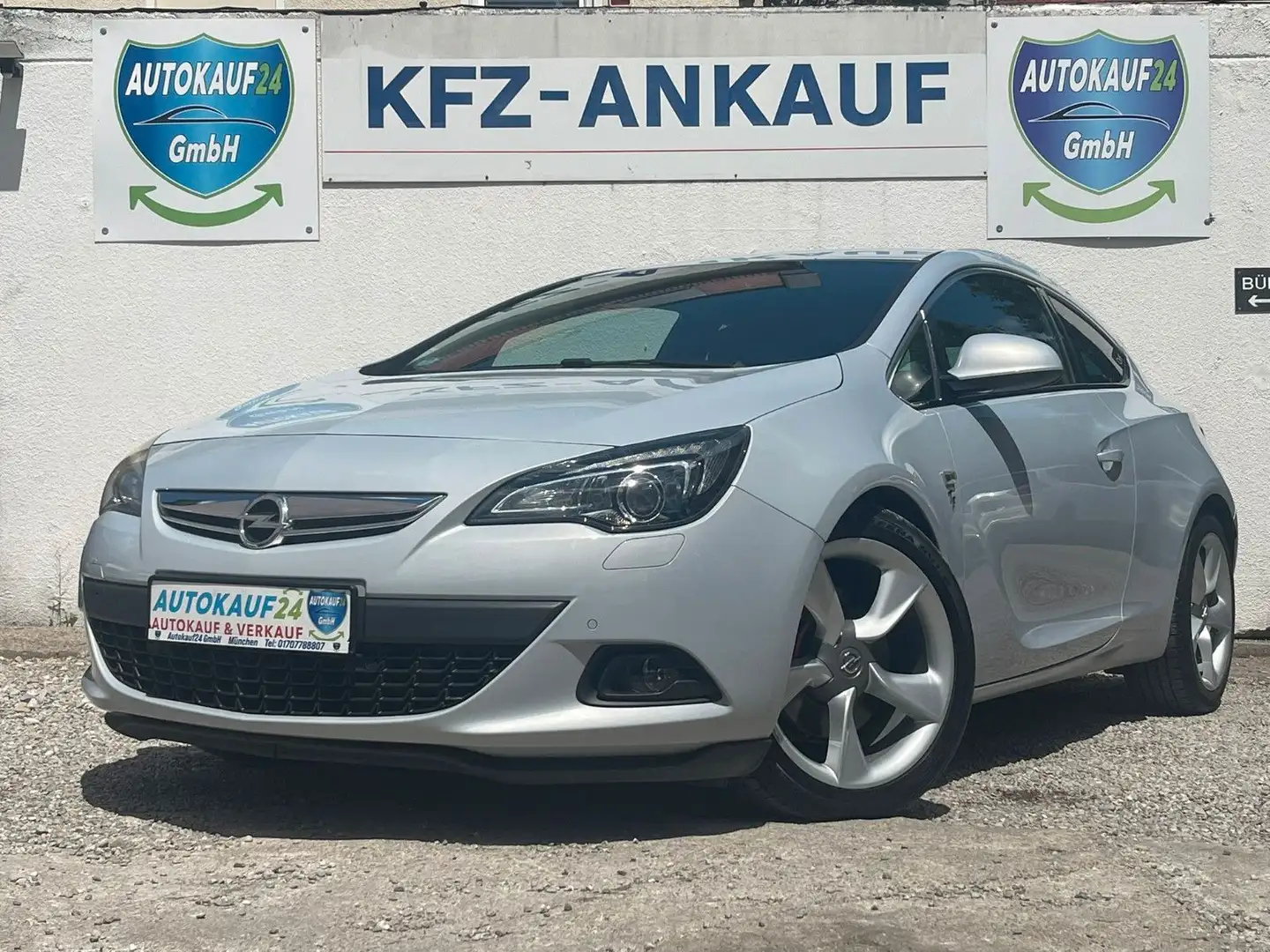 Opel Astra J GTC Innovation * Navi*PDC* SHZ* - 1