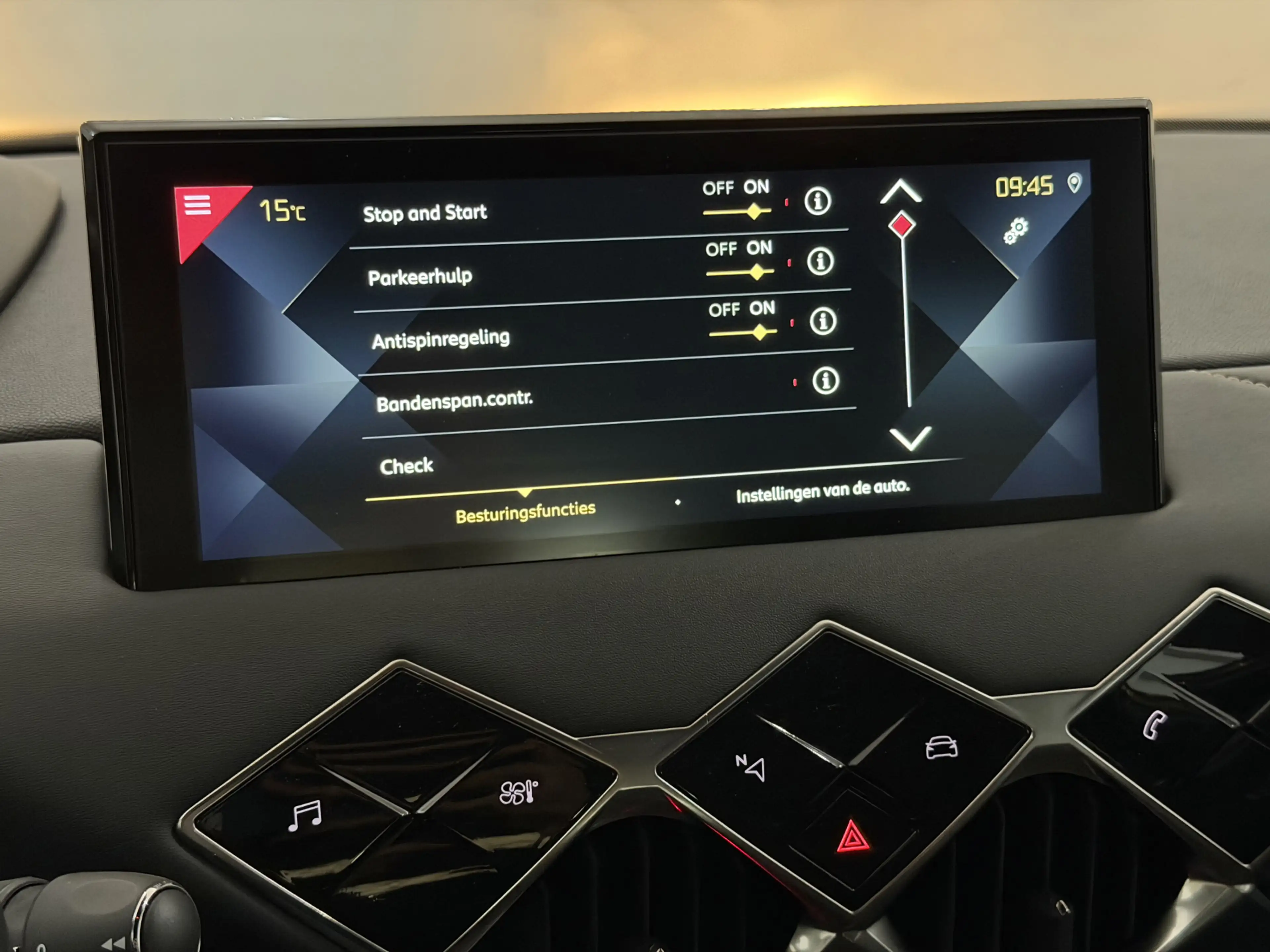 DS Automobiles DS 3 Crossback 1.2 PureTech Business Camera, Apple carplay, Rijst — photo 22