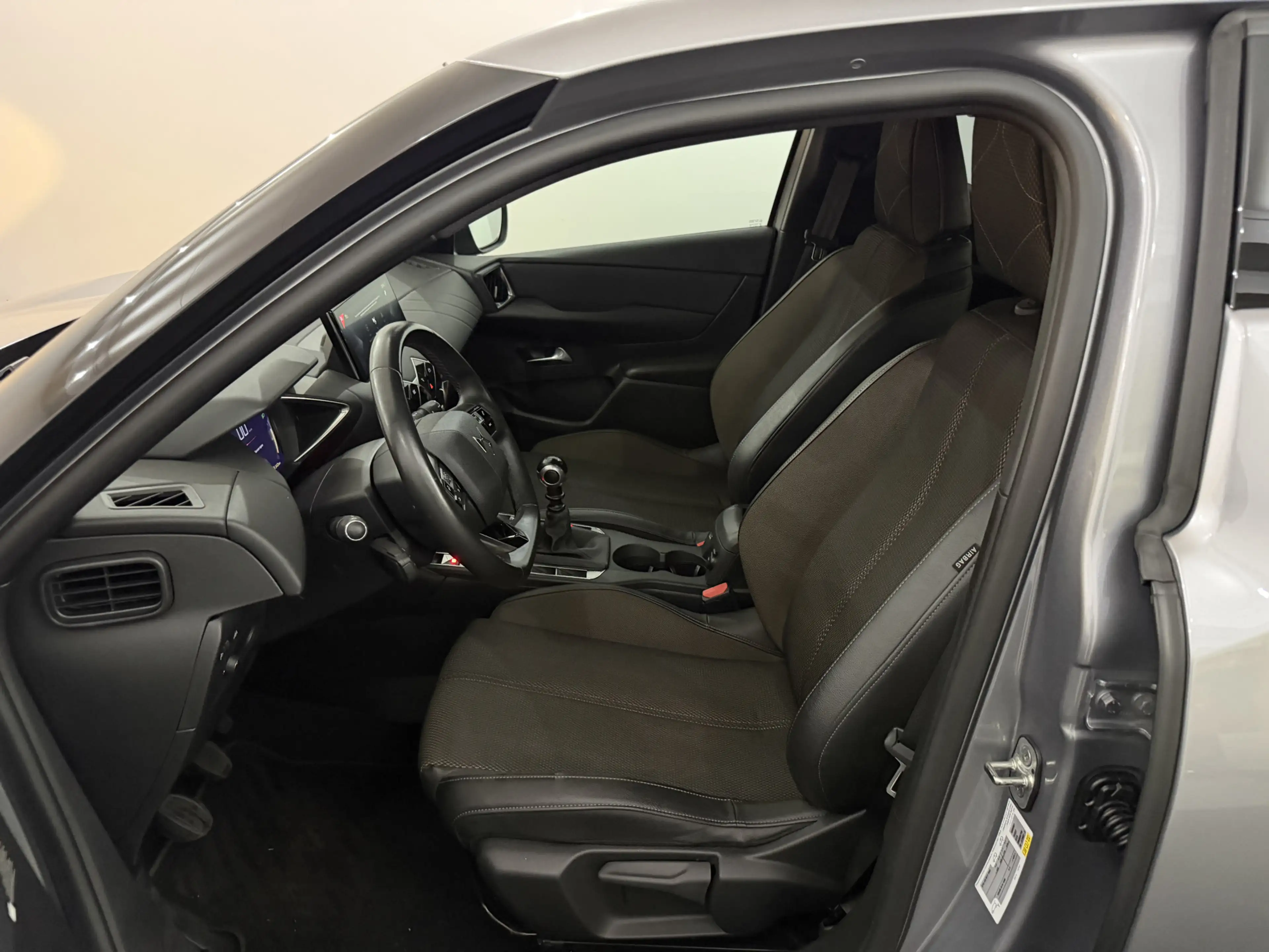 DS Automobiles DS 3 Crossback 1.2 PureTech Business Camera, Apple carplay, Rijst — photo 8