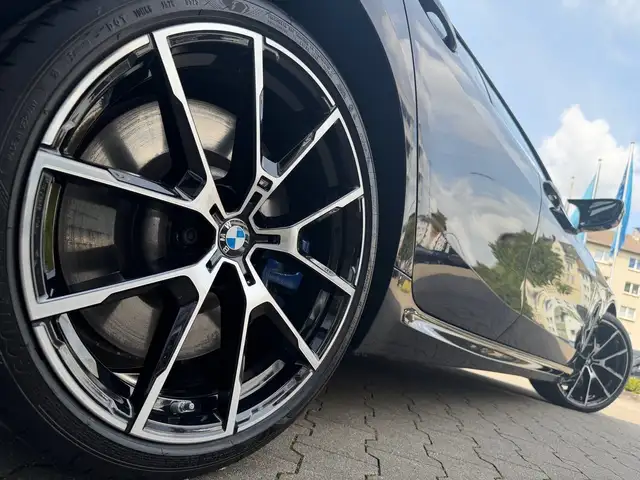 BMW I view 4