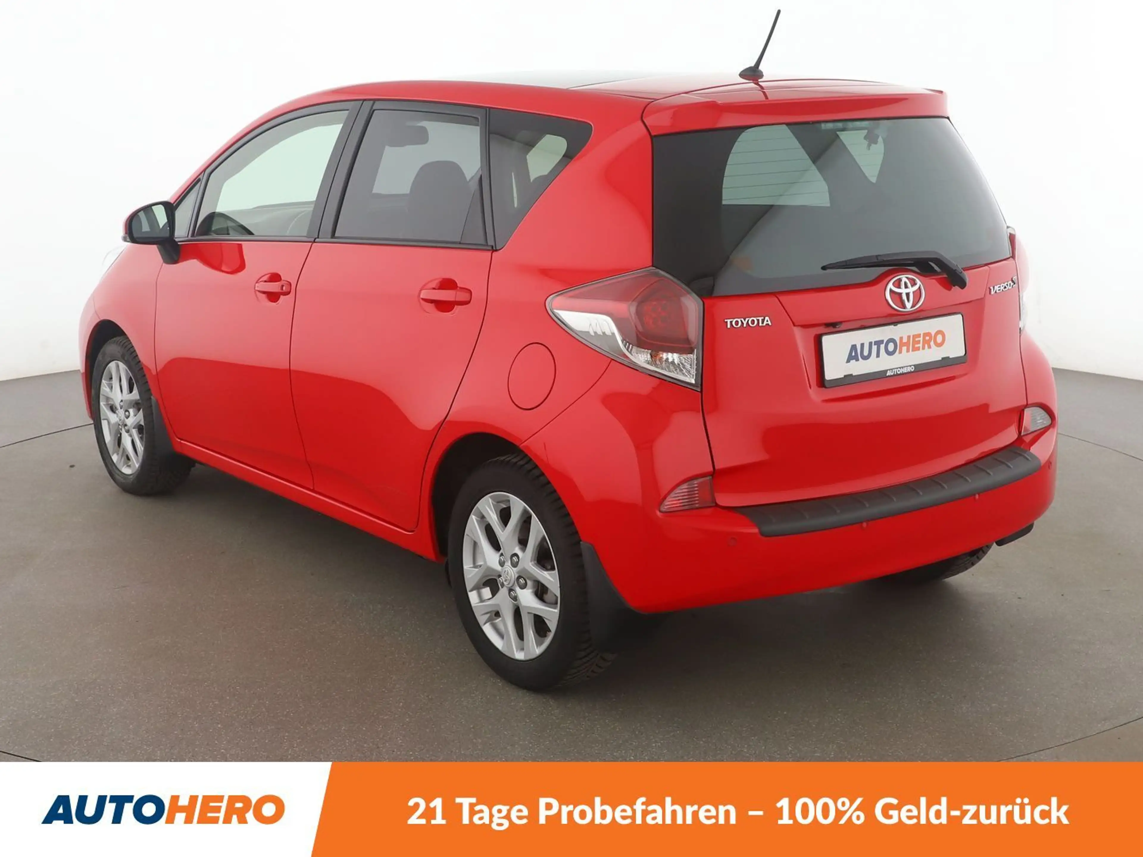 Toyota Verso-S 1.33 Dual VVT-i Club *NAVI*TEMPO*CAM*PDC*KLIMA* — photo 4