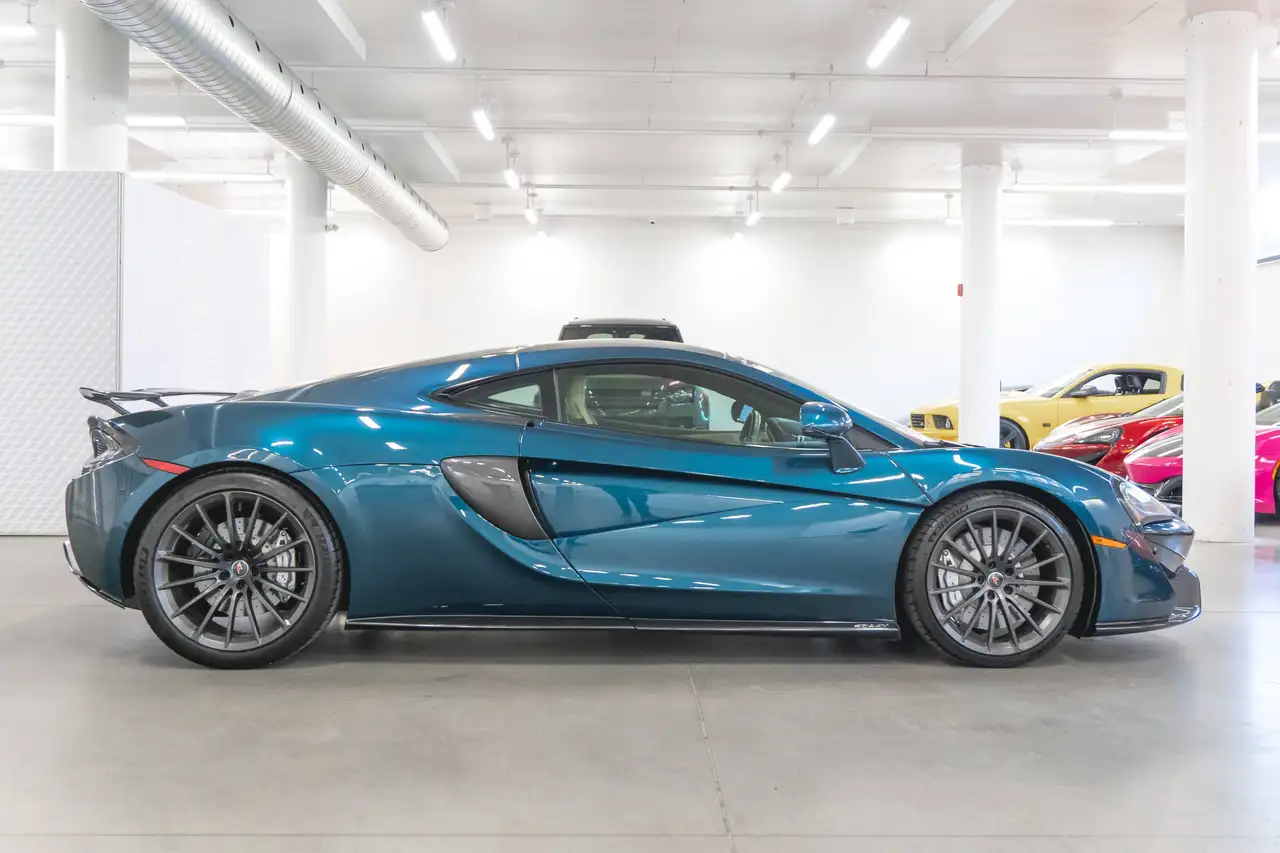 McLaren 570GT снимка McLaren 570GT