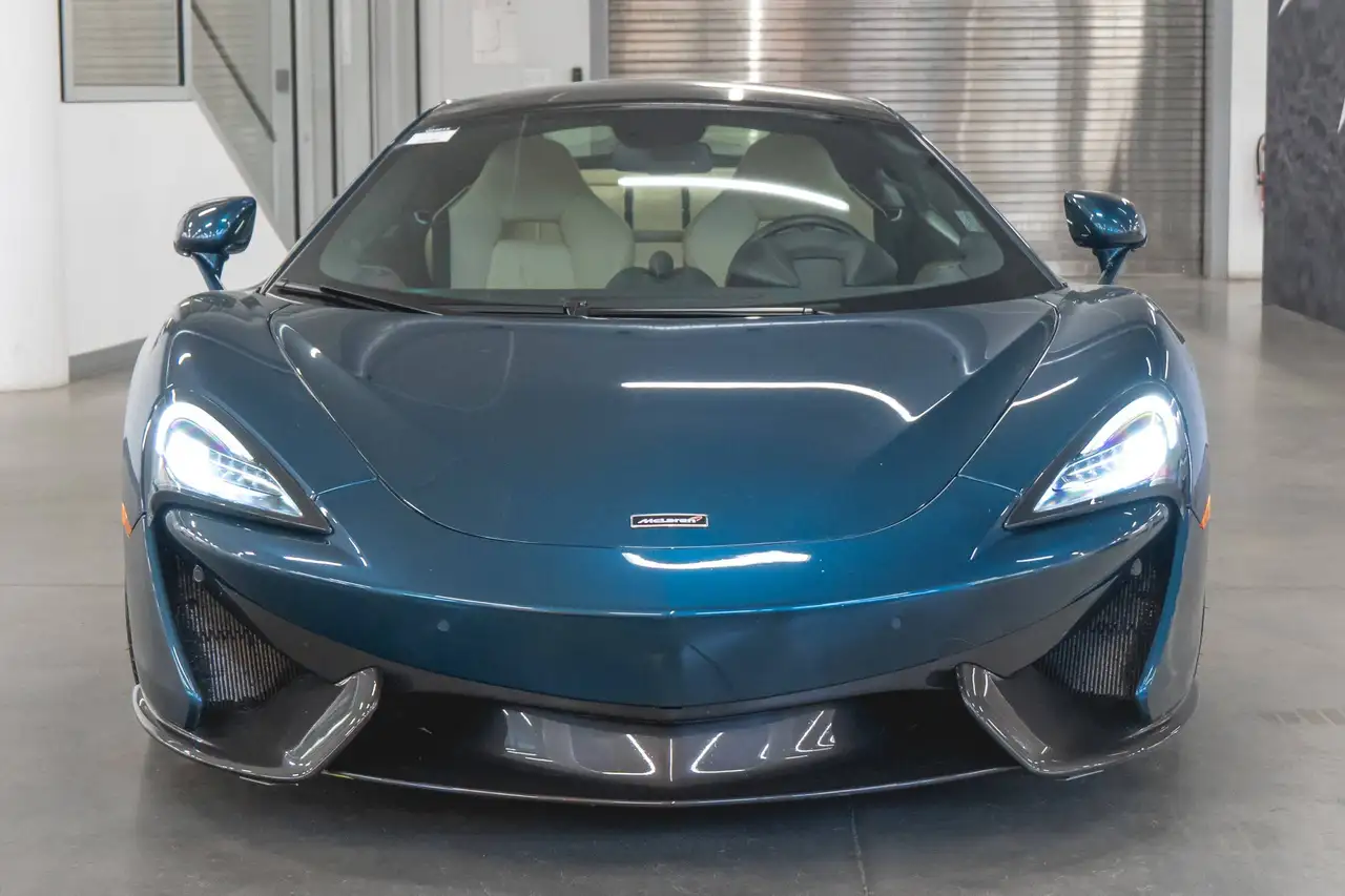 McLaren 570GT снимка McLaren 570GT