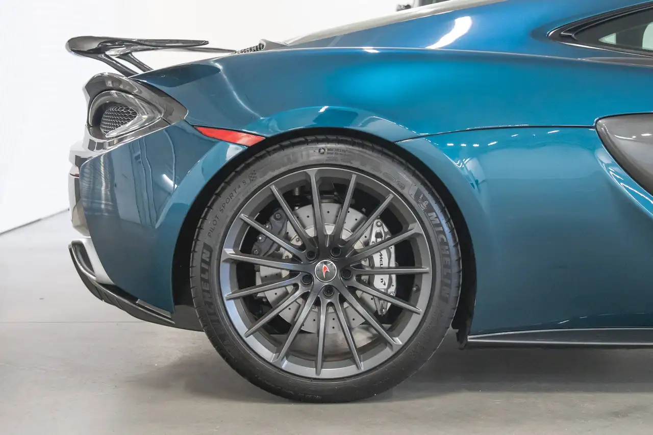 McLaren 570GT снимка McLaren 570GT