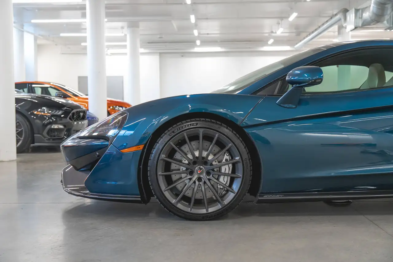 McLaren 570GT снимка McLaren 570GT