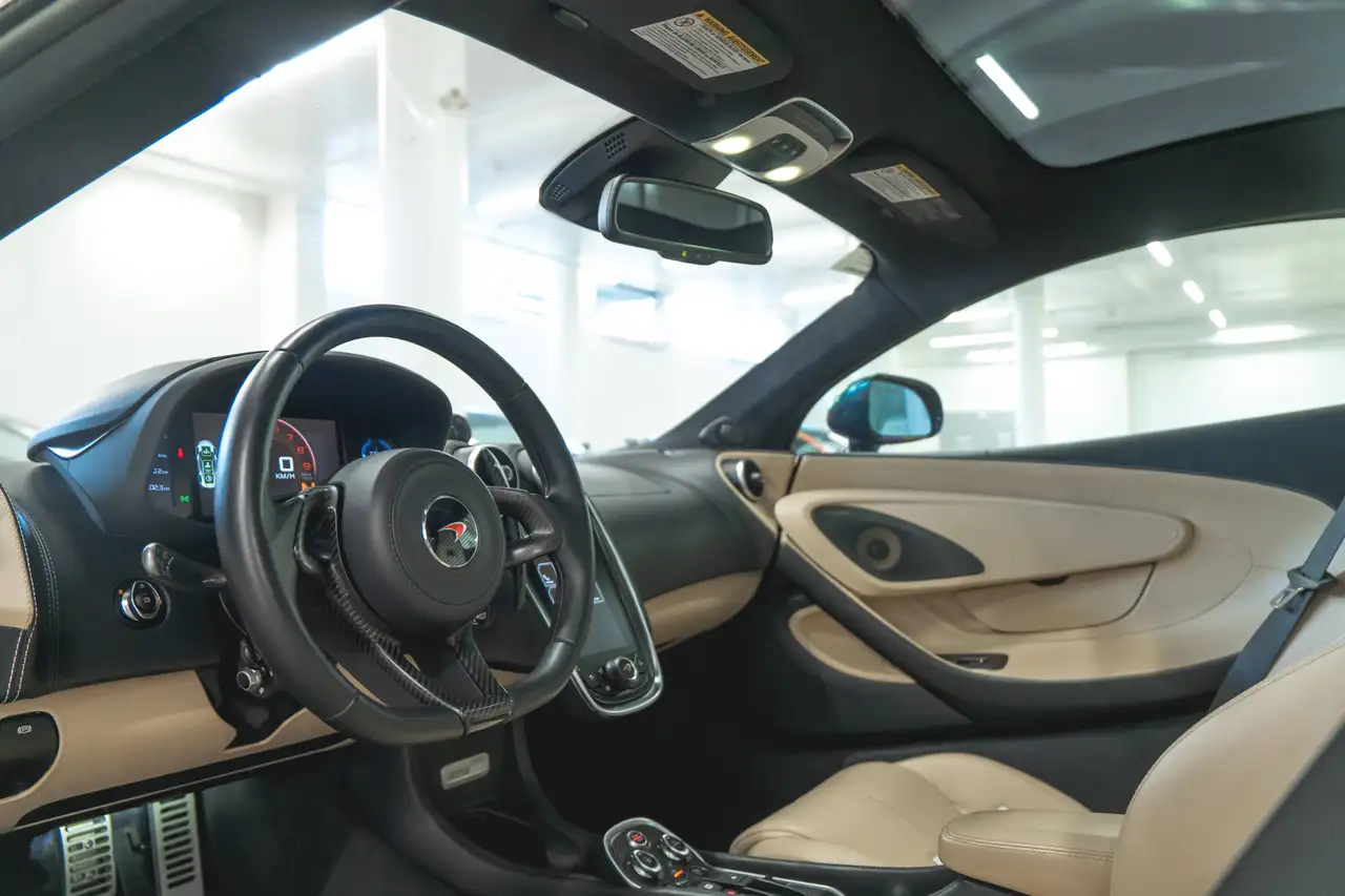 McLaren 570GT снимка McLaren 570GT