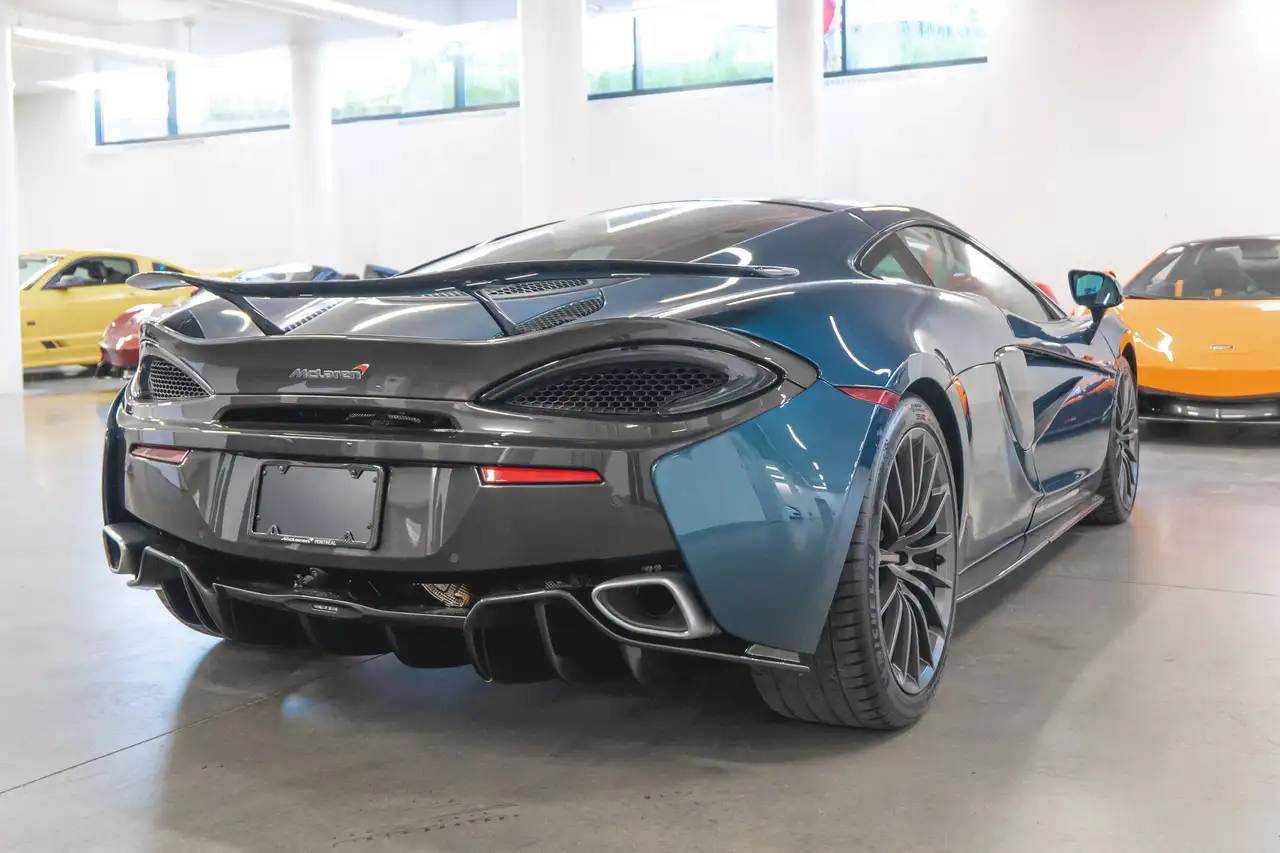 McLaren 570GT снимка McLaren 570GT