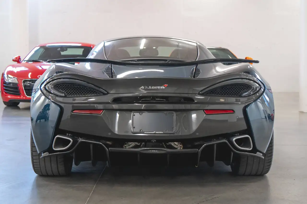 McLaren 570GT снимка McLaren 570GT