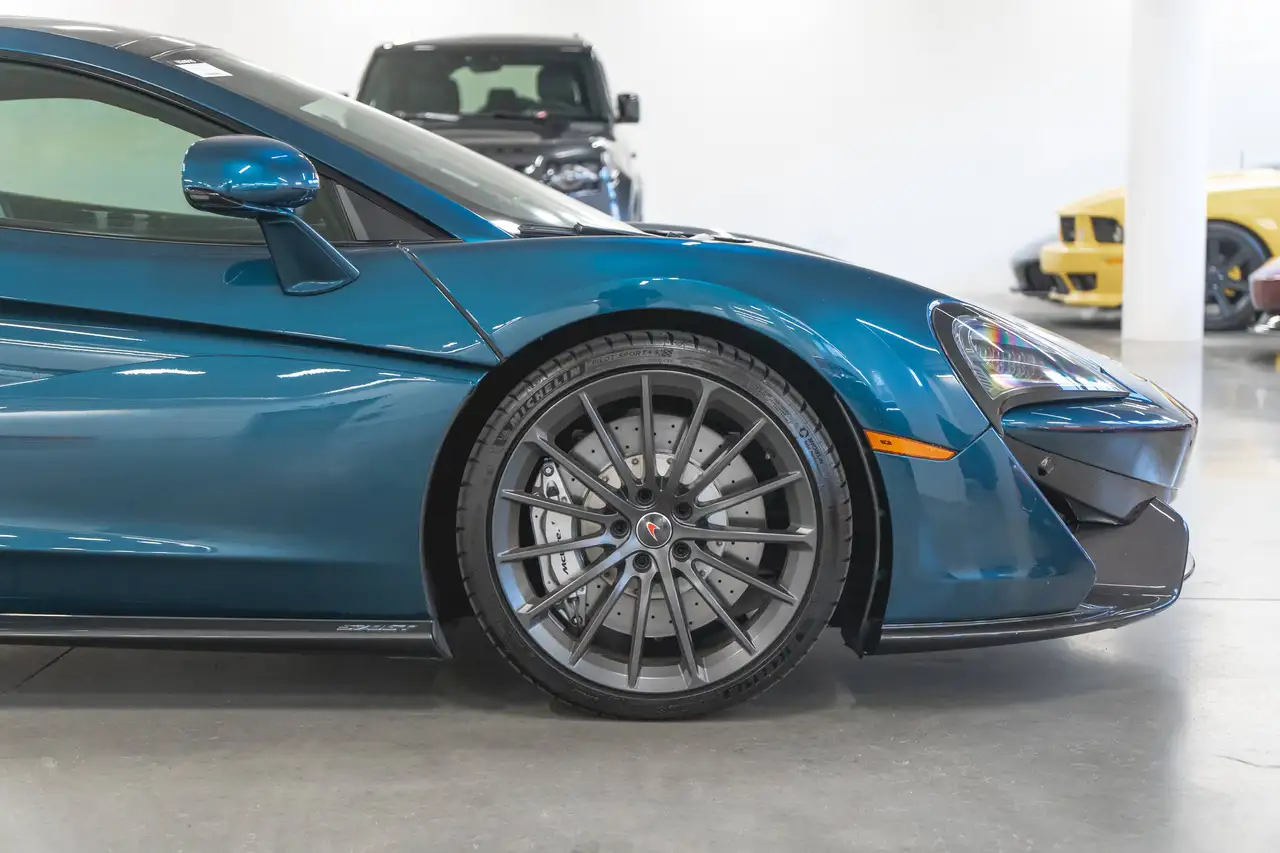 McLaren 570GT снимка McLaren 570GT